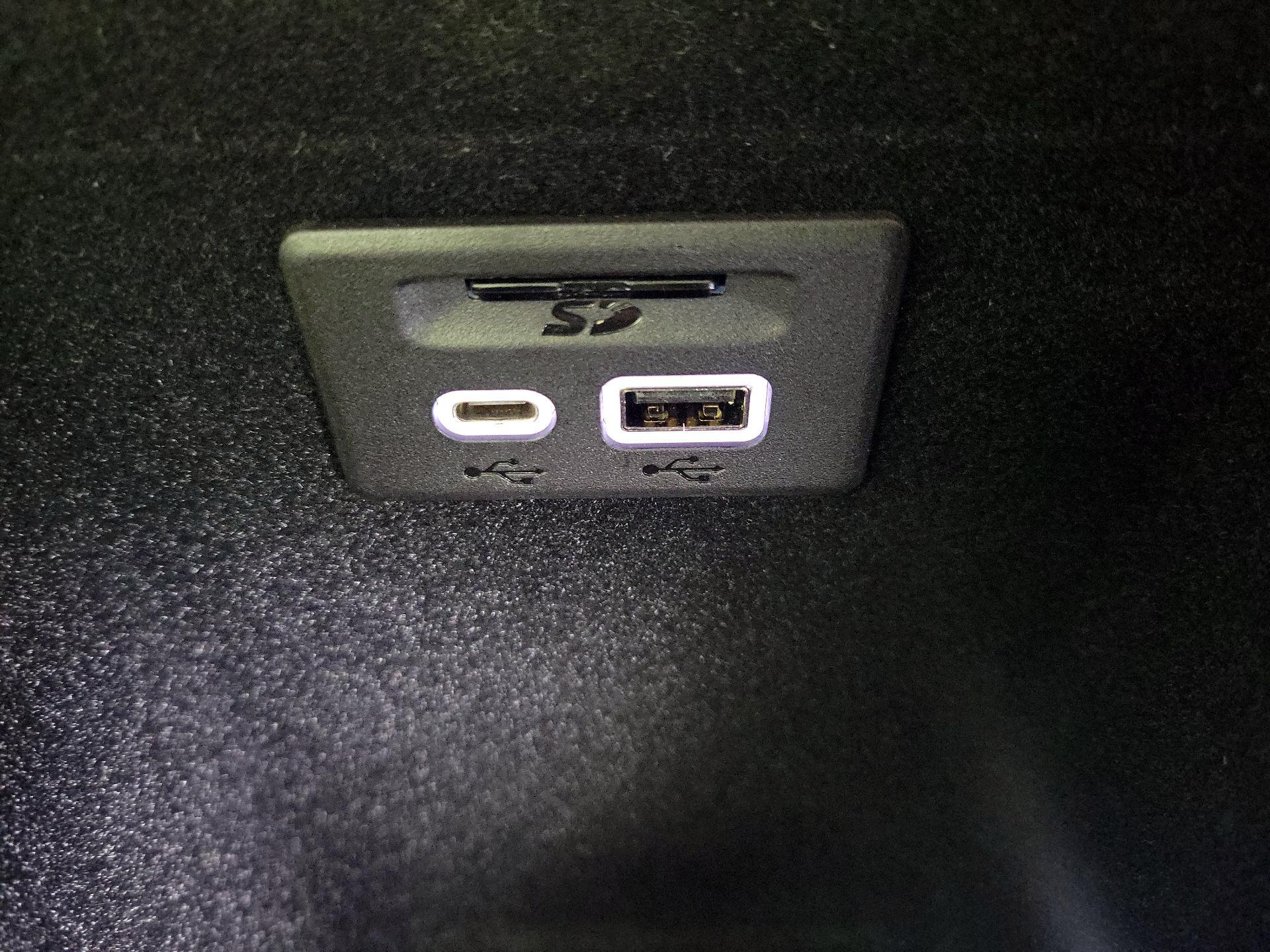 Thumbnail: 2021 Cadillac XT6 - 18