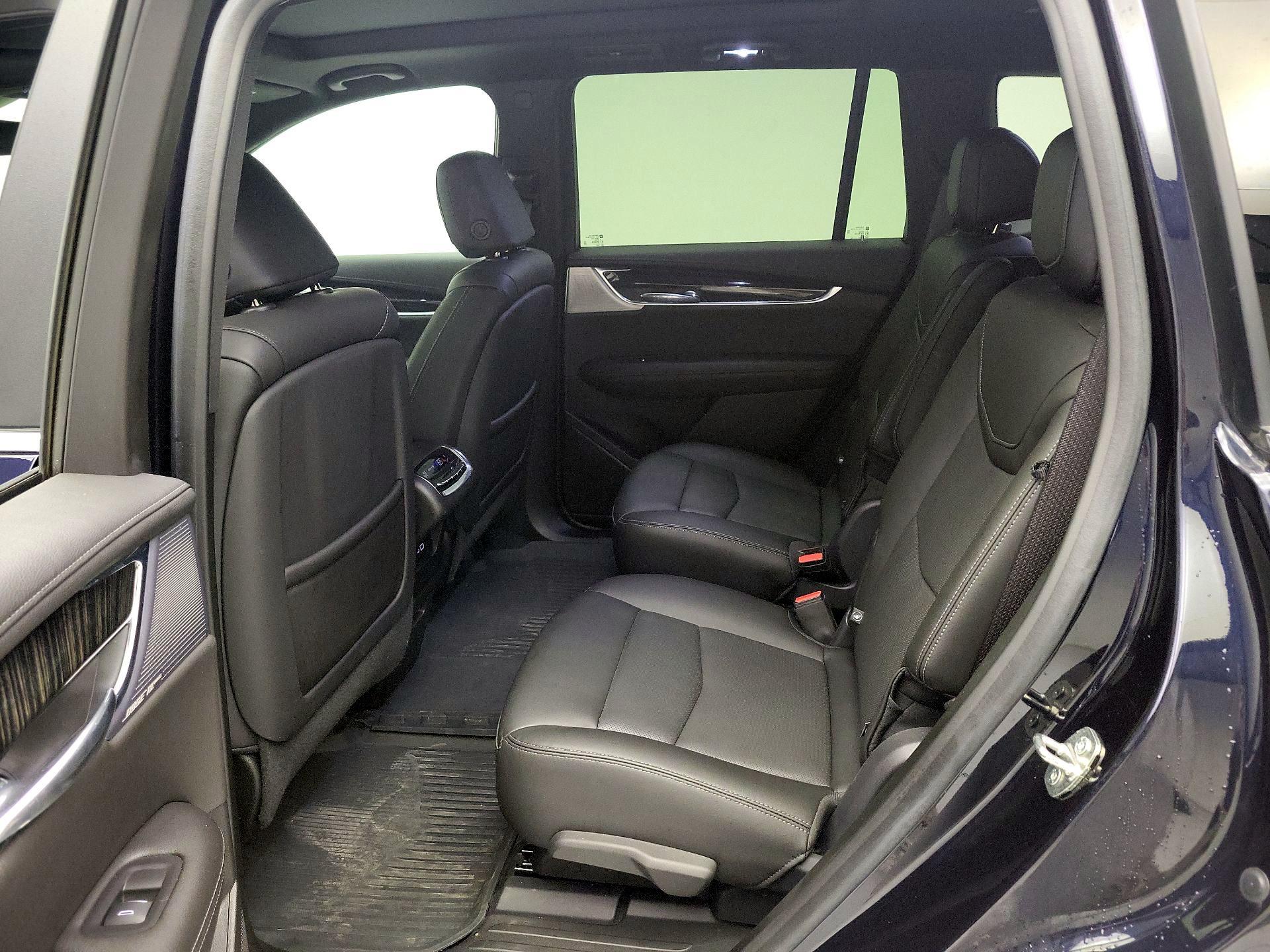 Thumbnail: 2021 Cadillac XT6 - 20