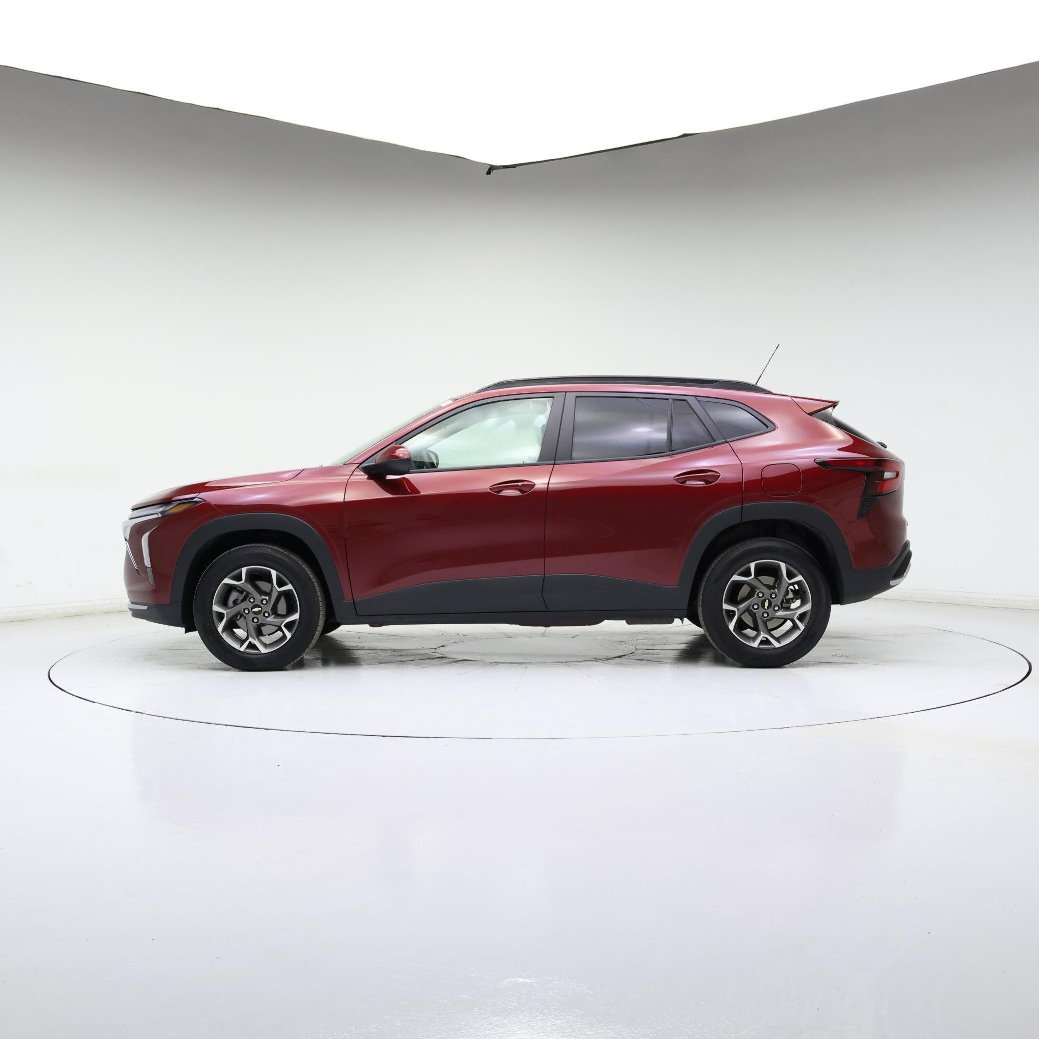 Thumbnail: 2025 Chevrolet Trax - 3