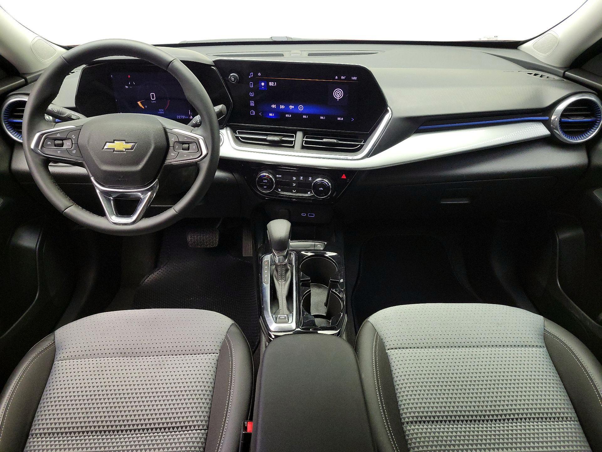 Thumbnail: 2025 Chevrolet Trax - 9