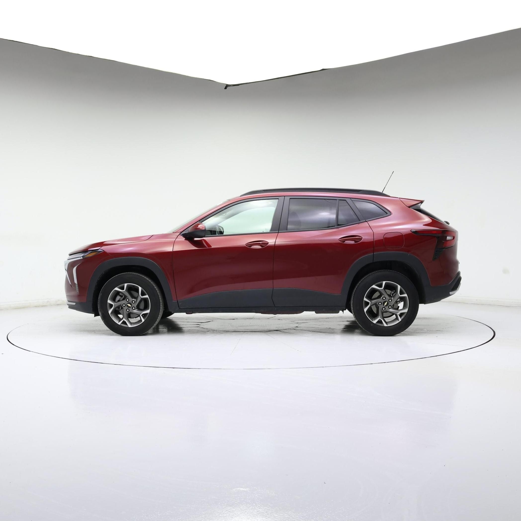 Thumbnail: 2025 Chevrolet Trax - 3