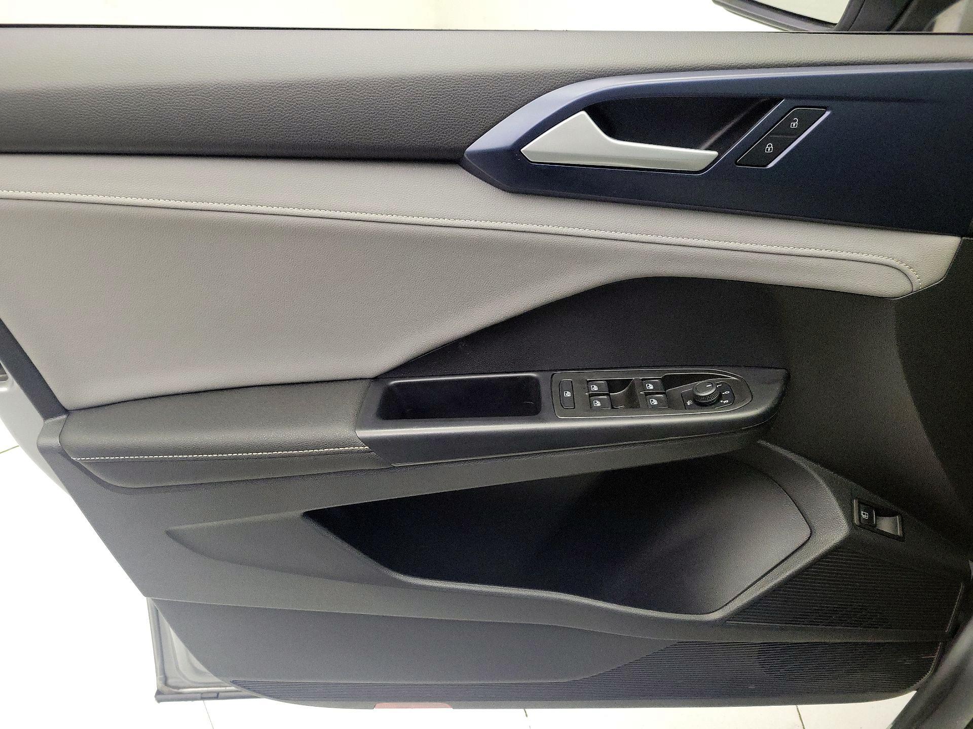 Thumbnail: 2024 Volkswagen Taos - 12