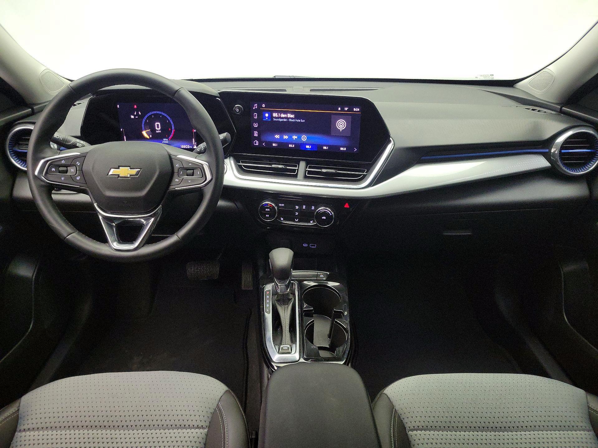 Thumbnail: 2025 Chevrolet Trax - 9