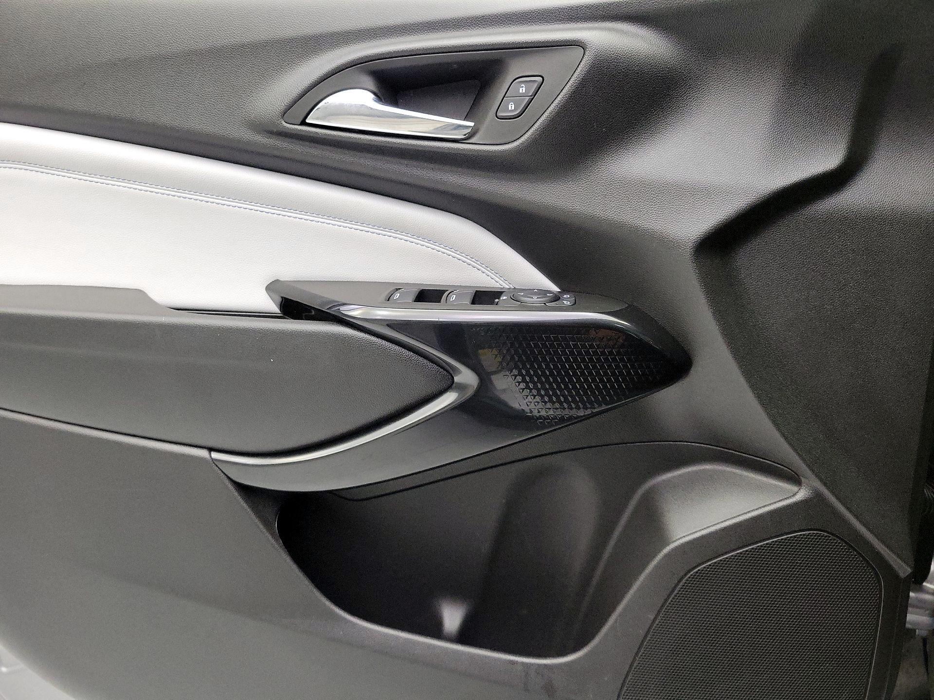 Thumbnail: 2025 Chevrolet Trax - 12