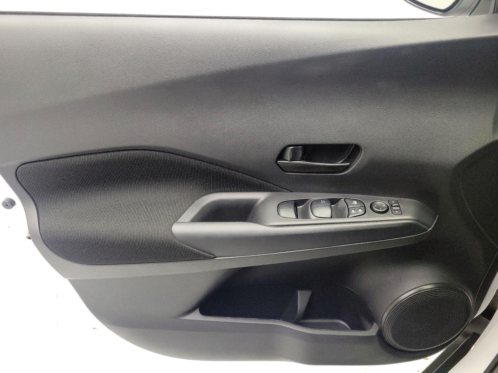 Thumbnail: 2025 Nissan Kicks - 12