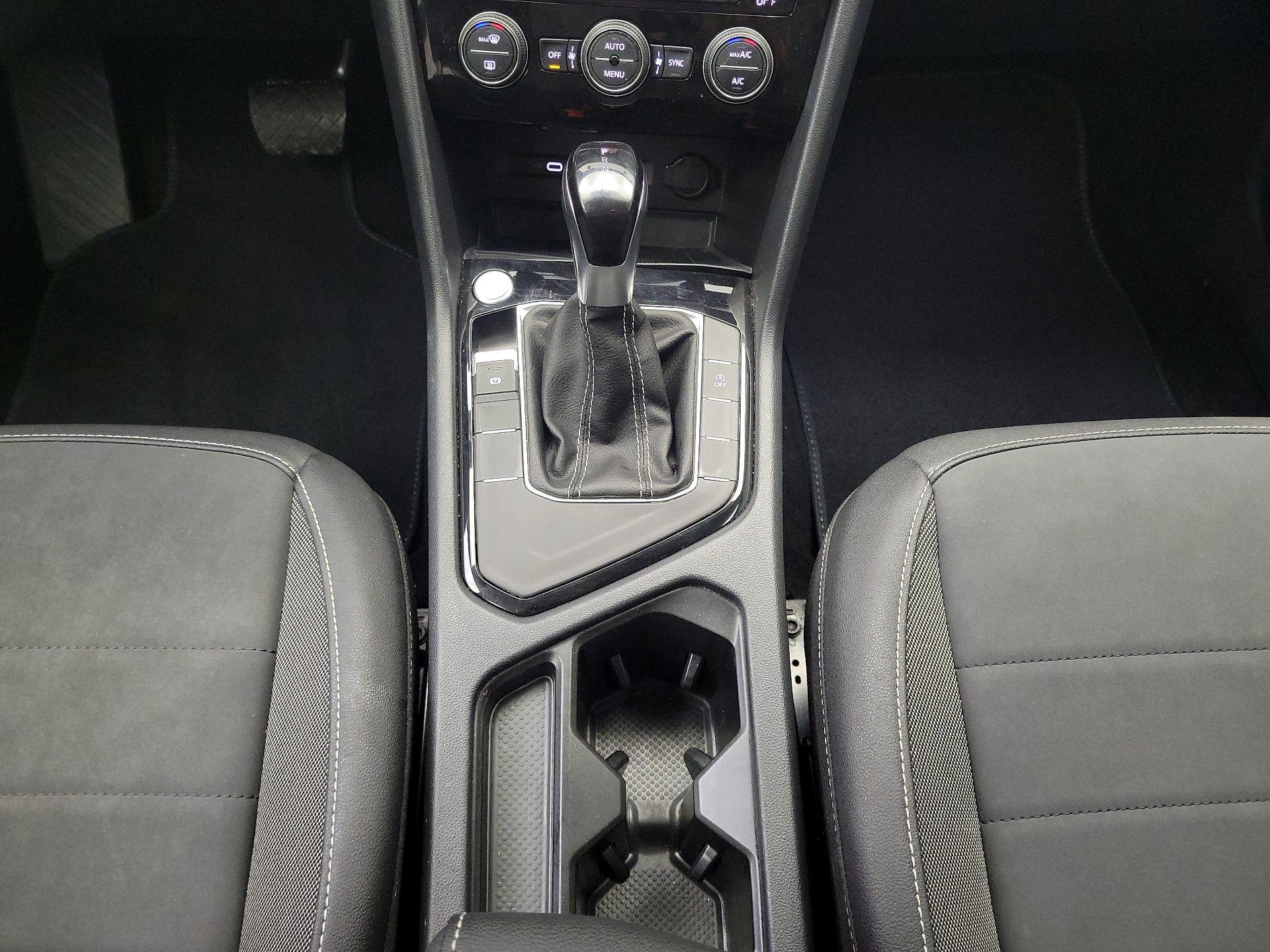 Thumbnail: 2024 Volkswagen Taos - 17