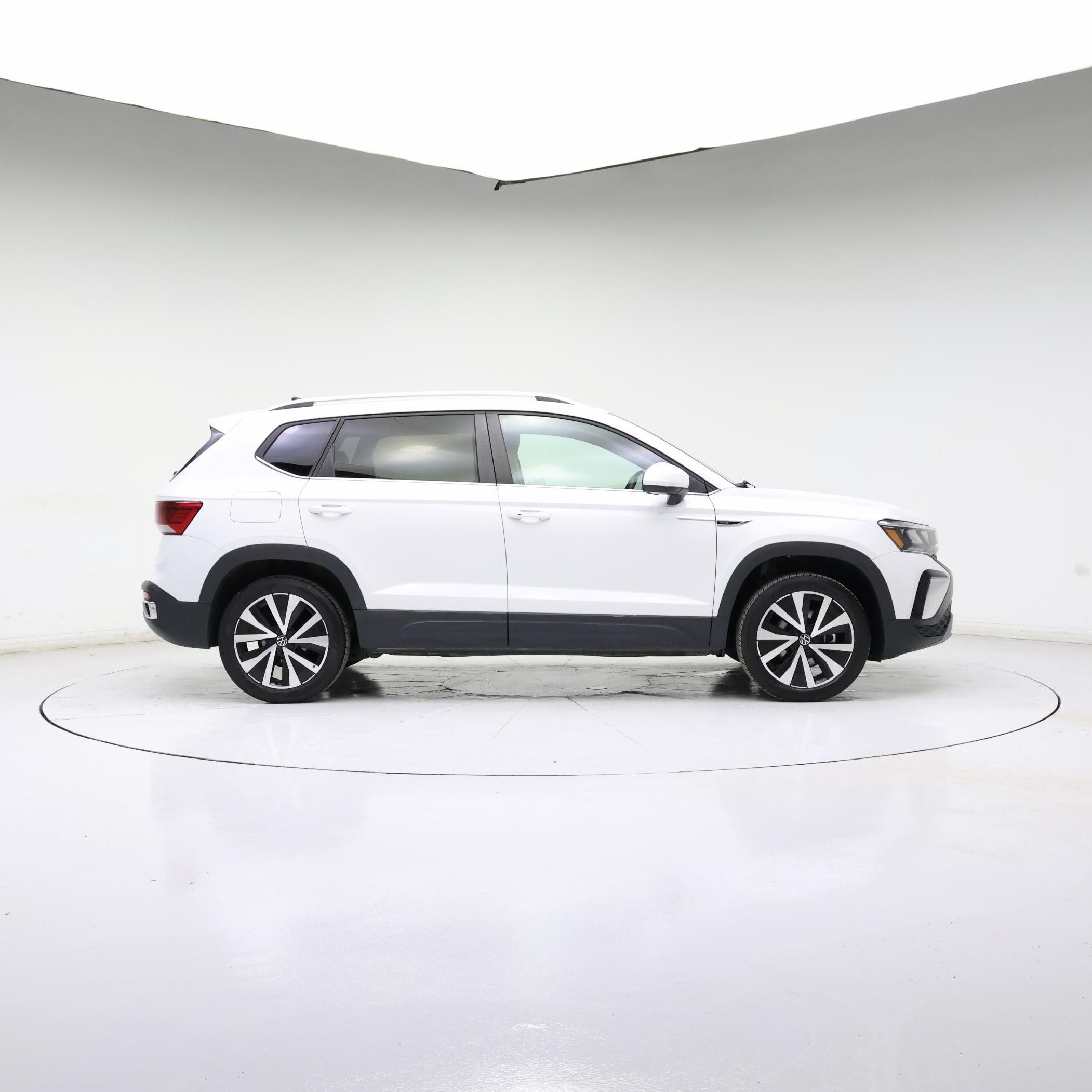 Thumbnail: 2024 Volkswagen Taos - 7