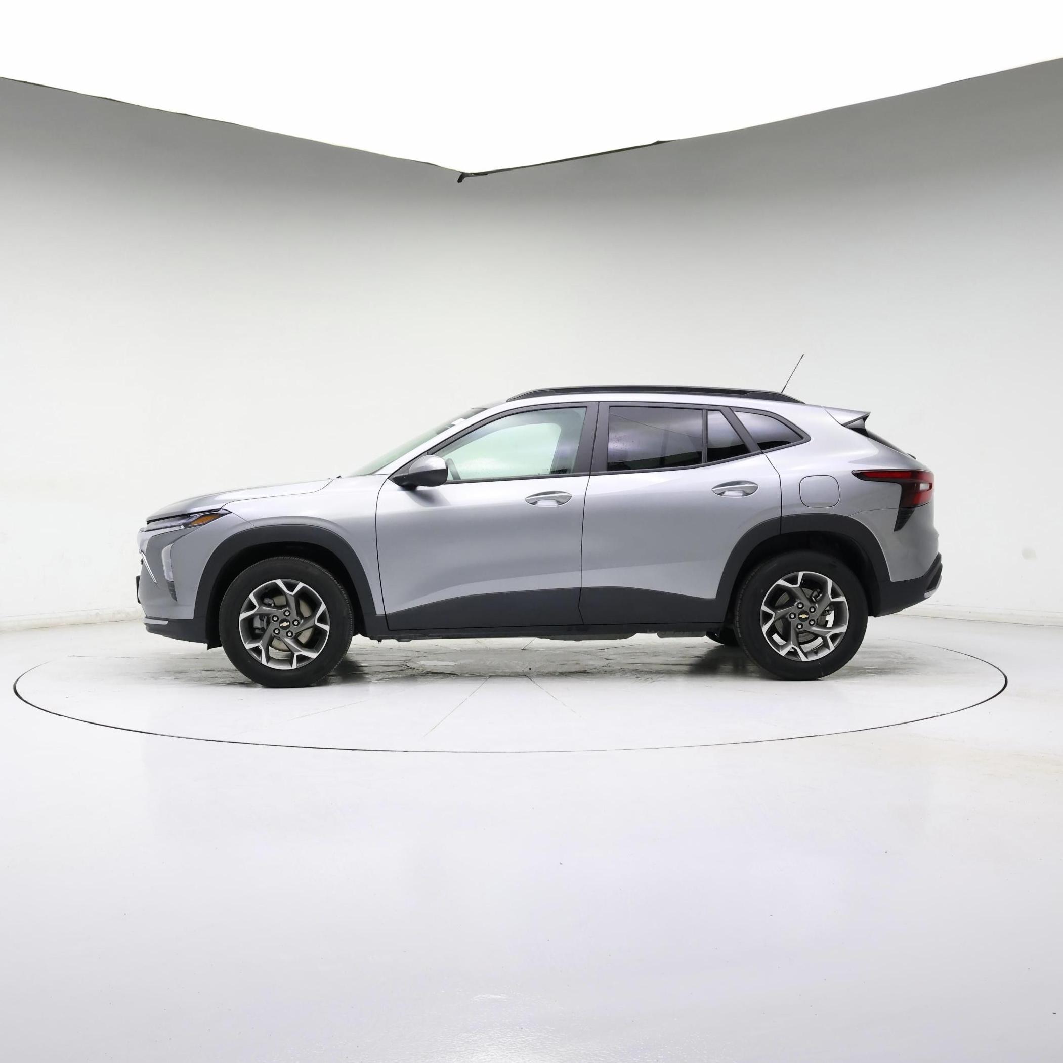 Thumbnail: 2025 Chevrolet Trax - 3