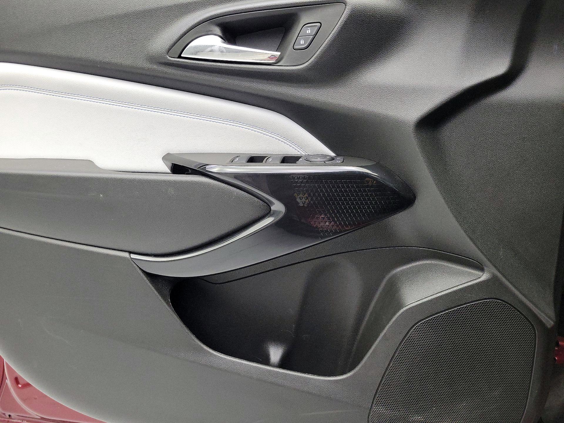 Thumbnail: 2025 Chevrolet Trax - 12