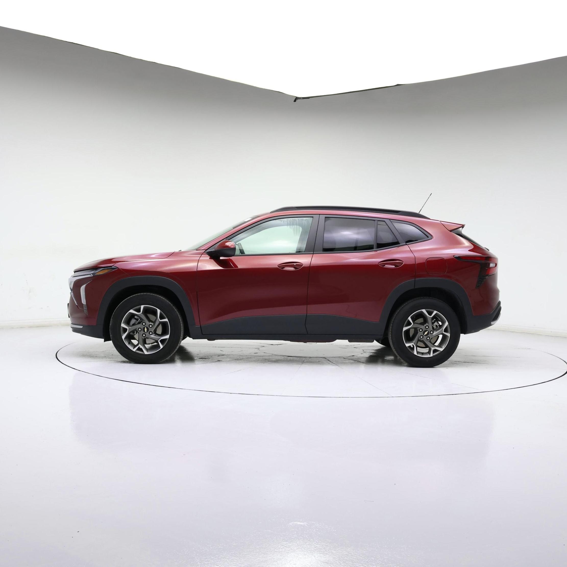 Thumbnail: 2025 Chevrolet Trax - 3