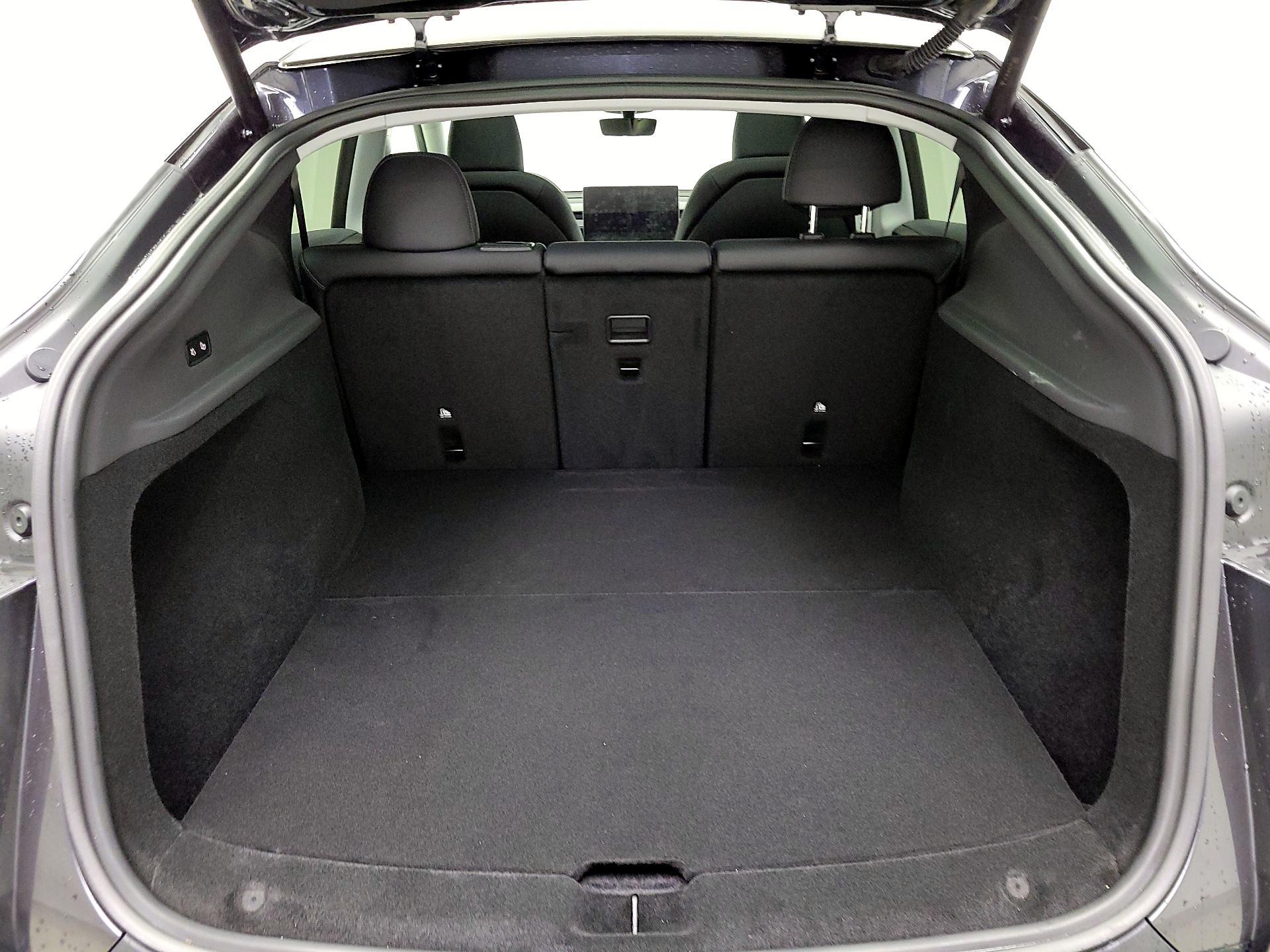 Thumbnail: 2026 Tesla Model Y - 19