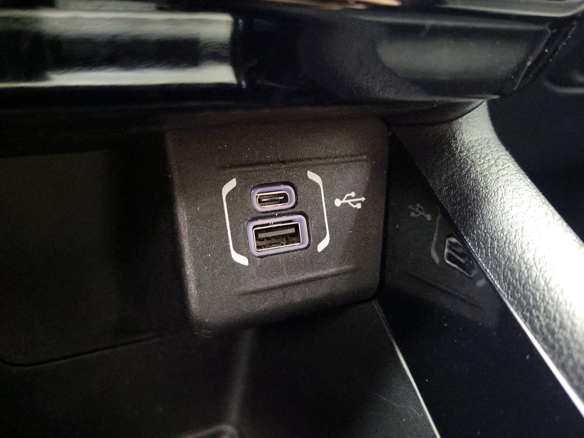 Thumbnail: 2022 Jeep Compass - 18