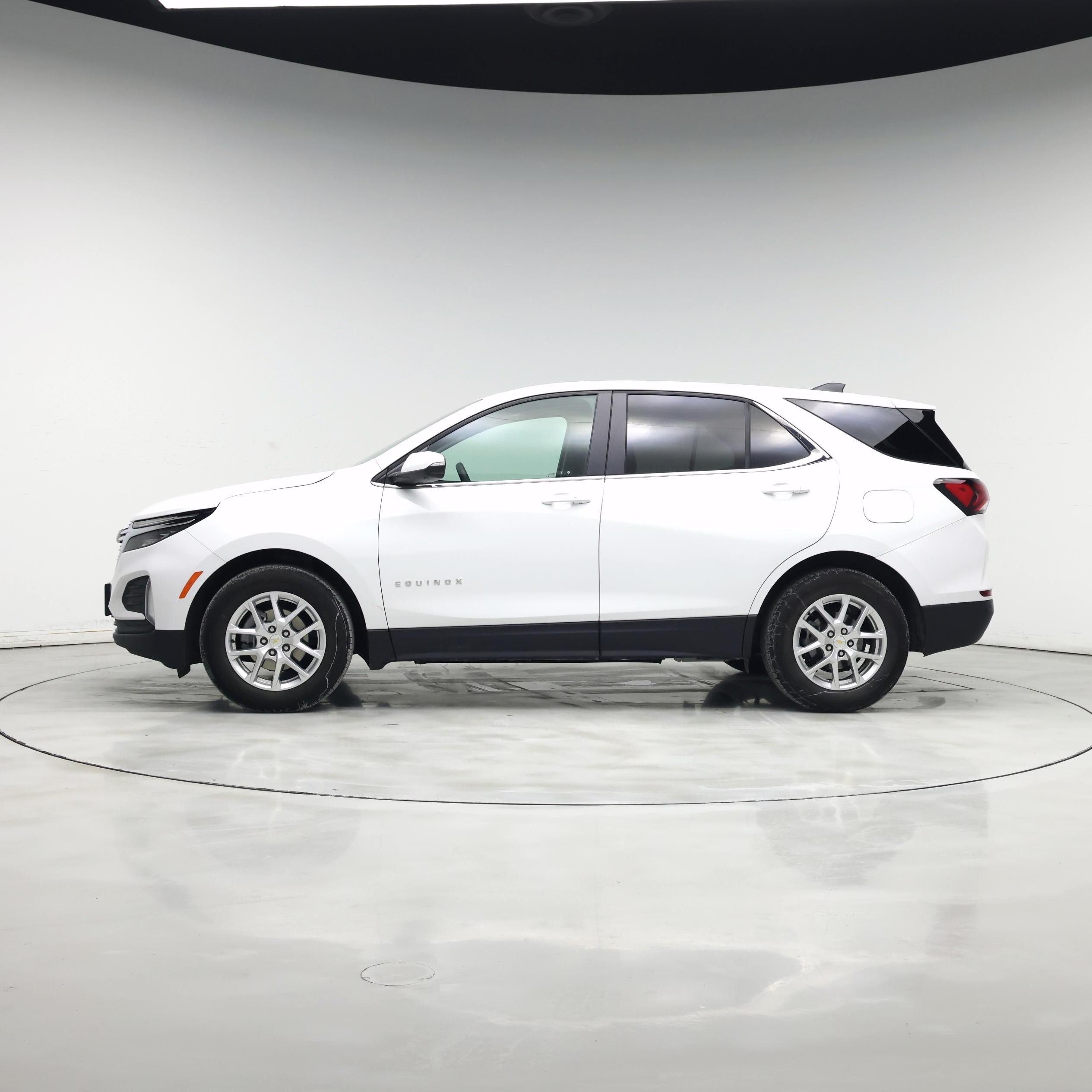 Thumbnail: 2024 Chevrolet Equinox - 3