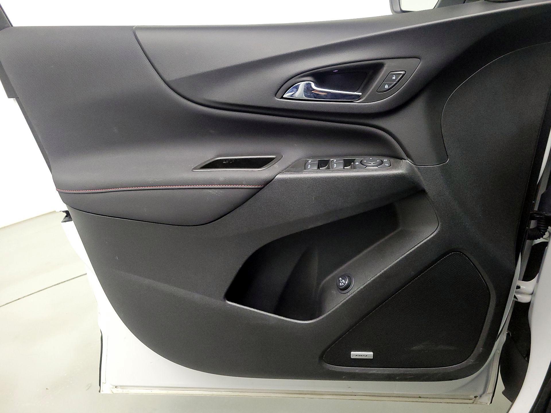 Thumbnail: 2022 Chevrolet Equinox - 12