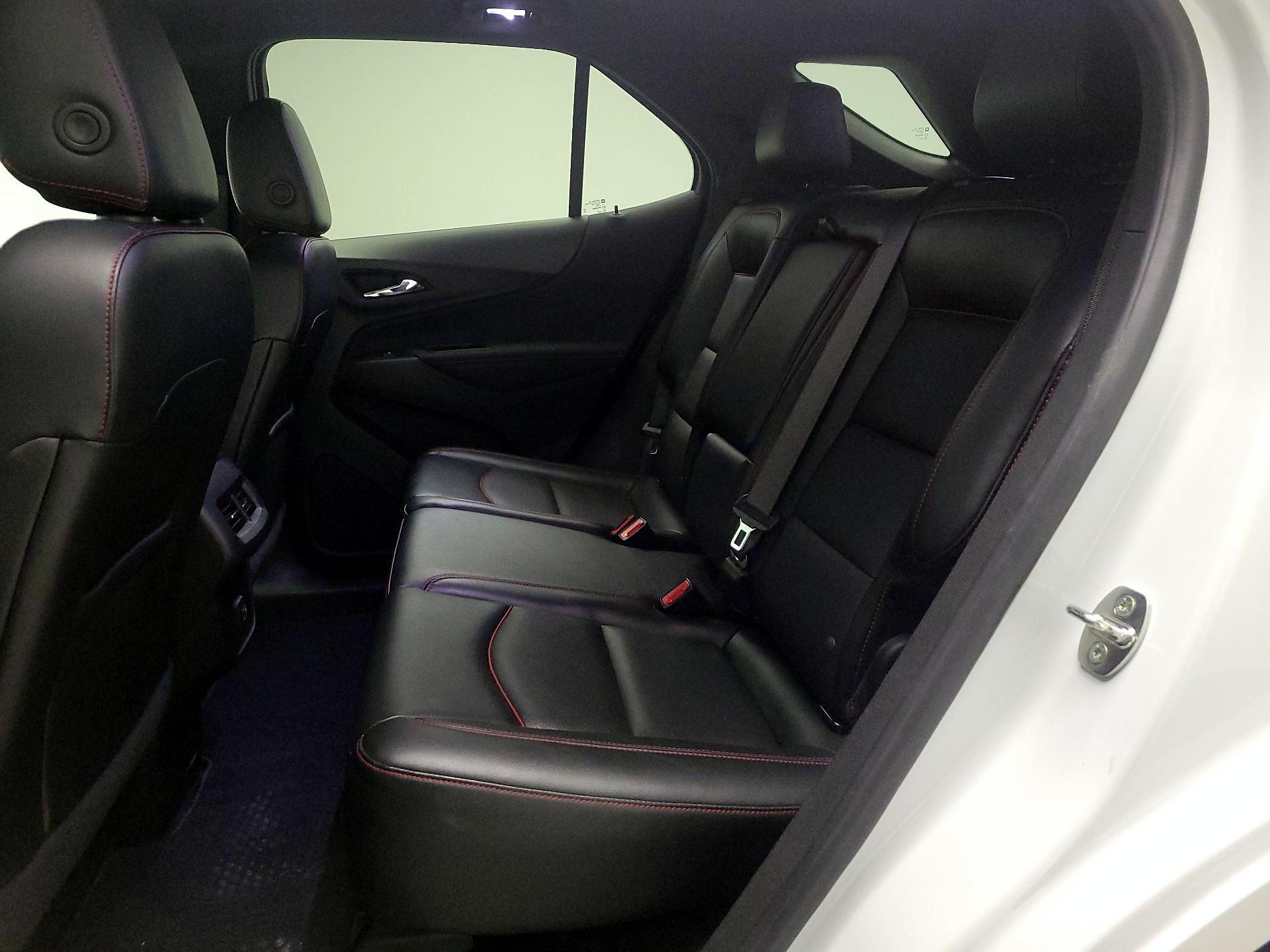 Thumbnail: 2022 Chevrolet Equinox - 18