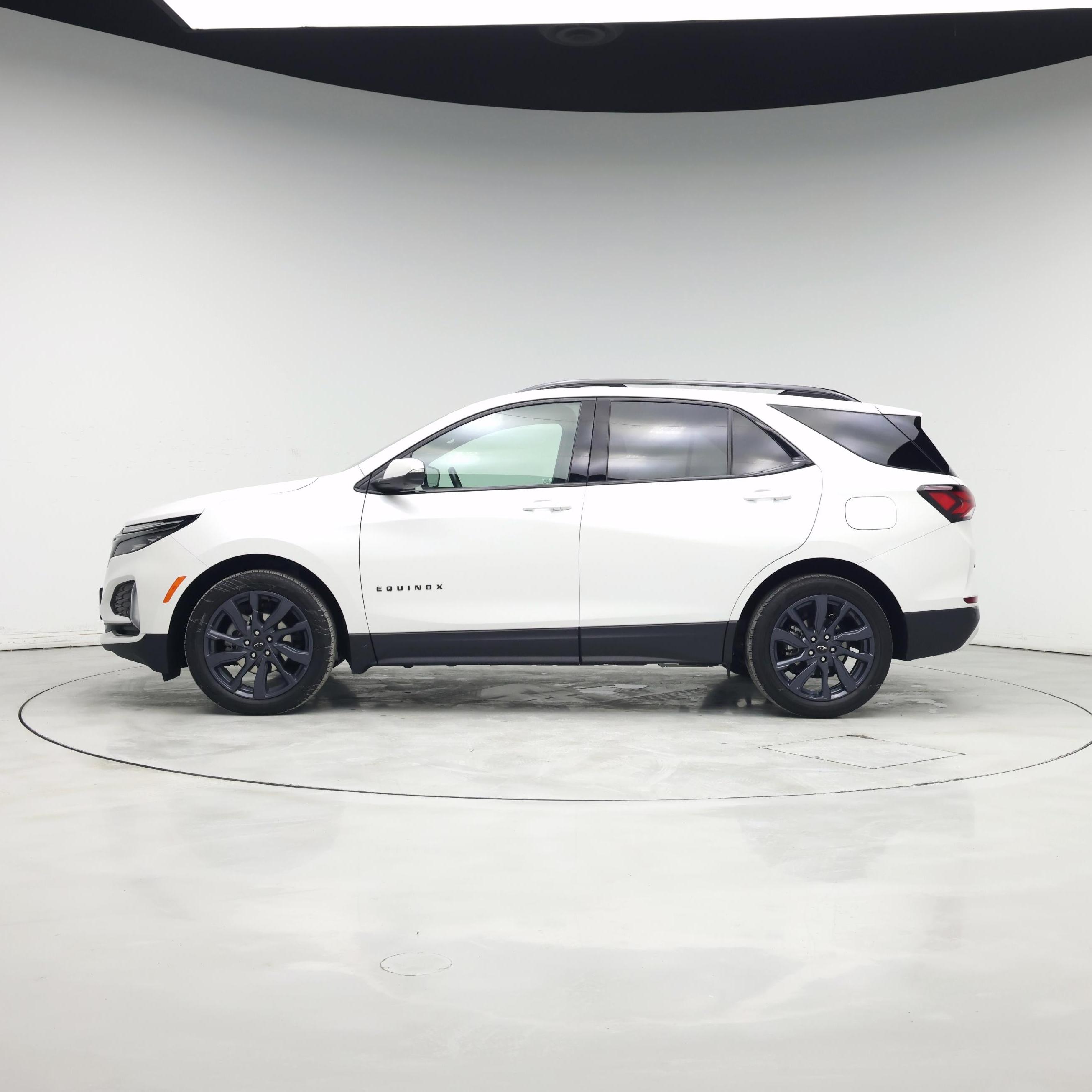 Thumbnail: 2022 Chevrolet Equinox - 3