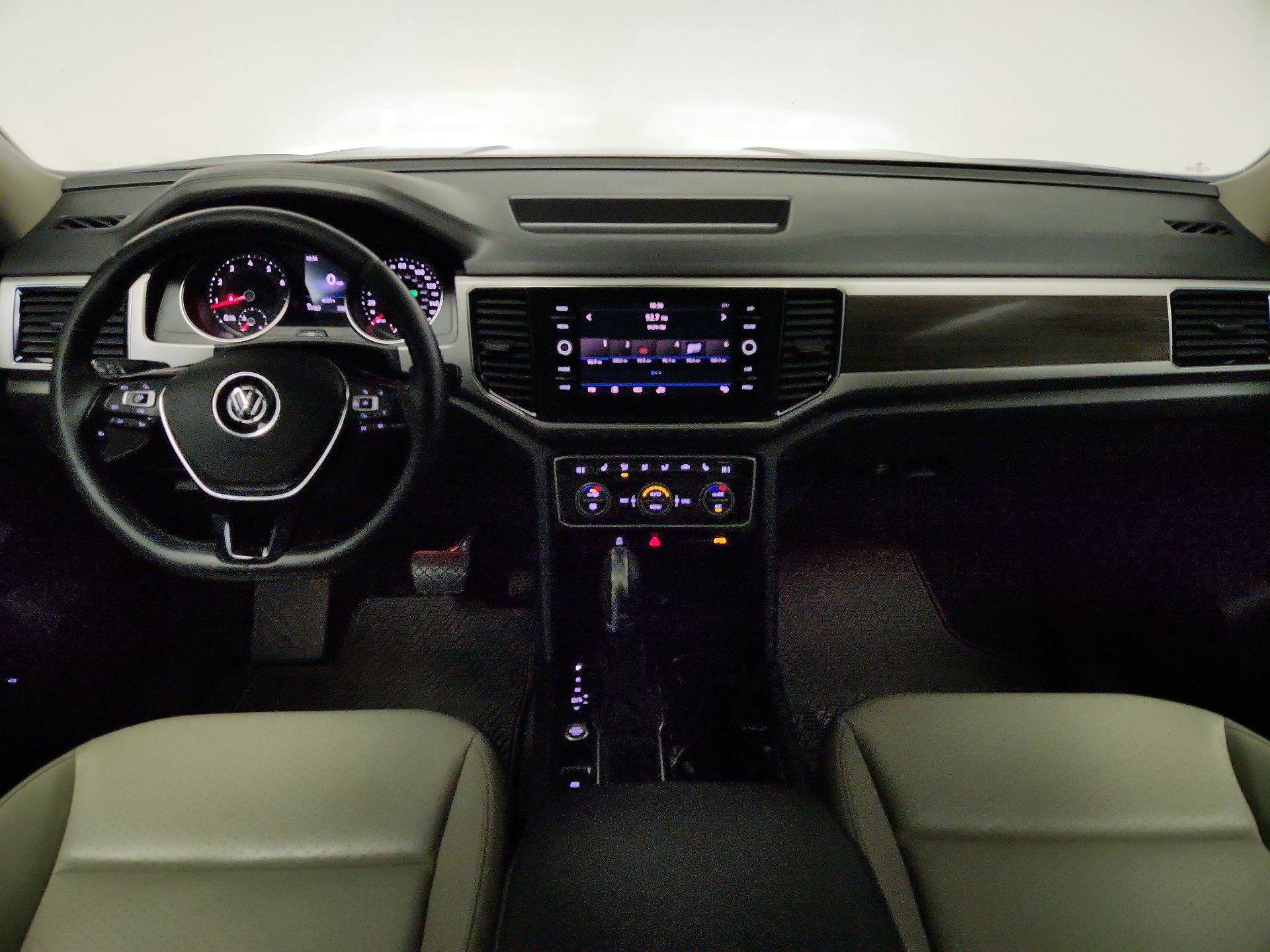 Thumbnail: 2018 Volkswagen Atlas - 9