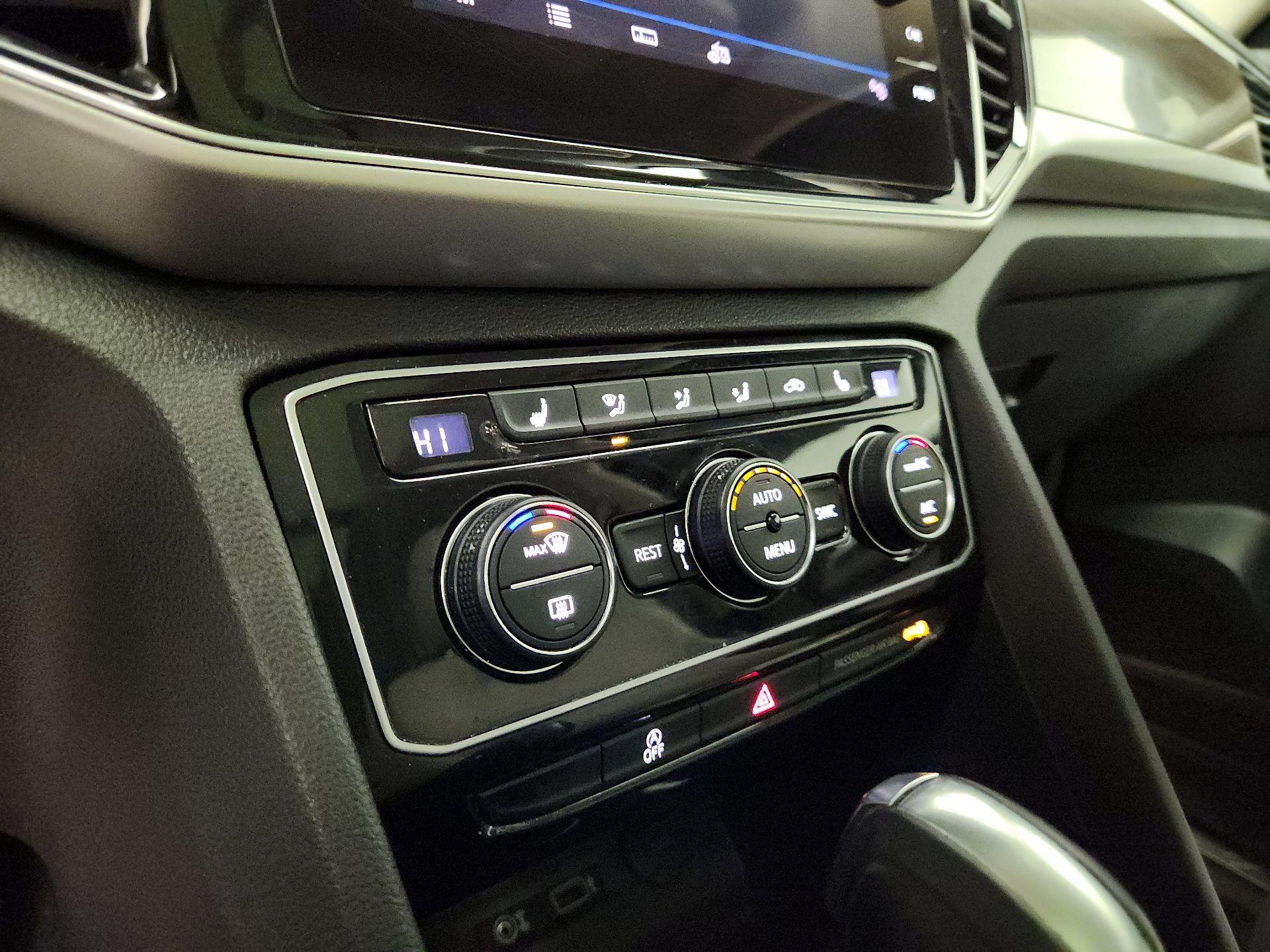 Thumbnail: 2018 Volkswagen Atlas - 16