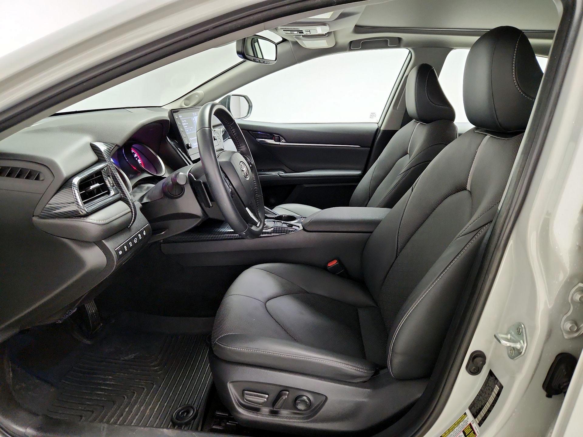 Thumbnail: 2022 Toyota Camry - 11