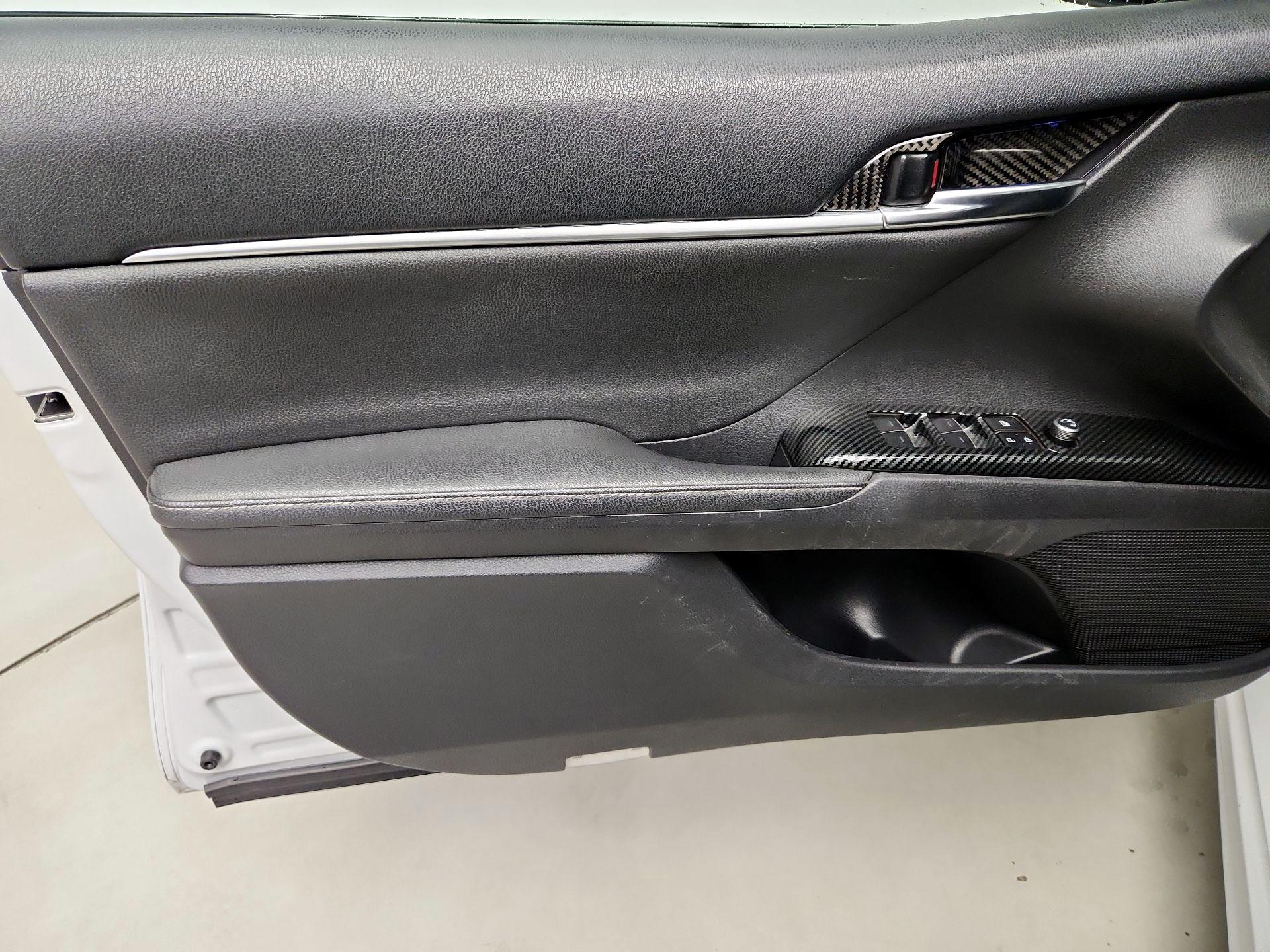 Thumbnail: 2022 Toyota Camry - 12