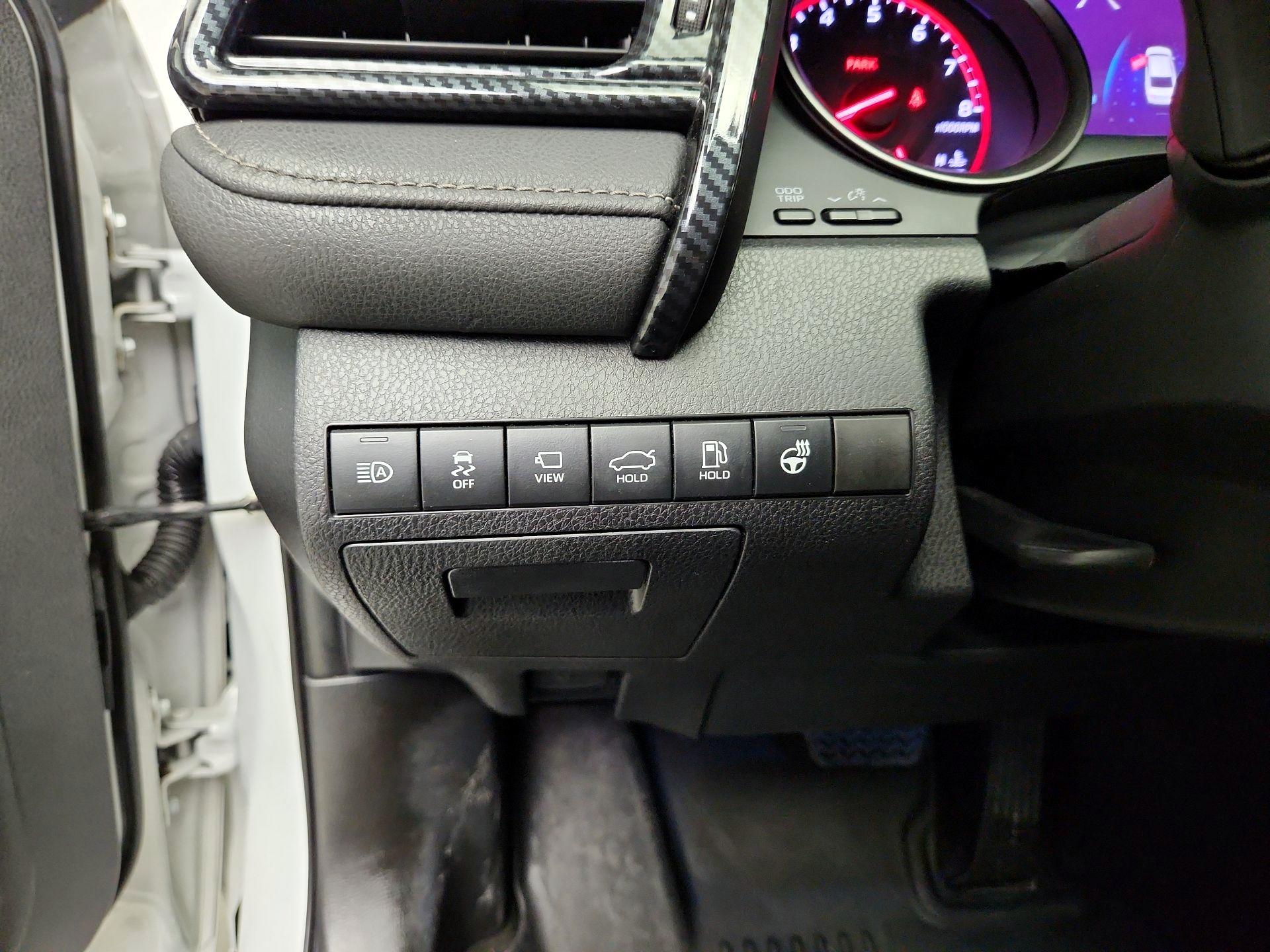 Thumbnail: 2022 Toyota Camry - 13