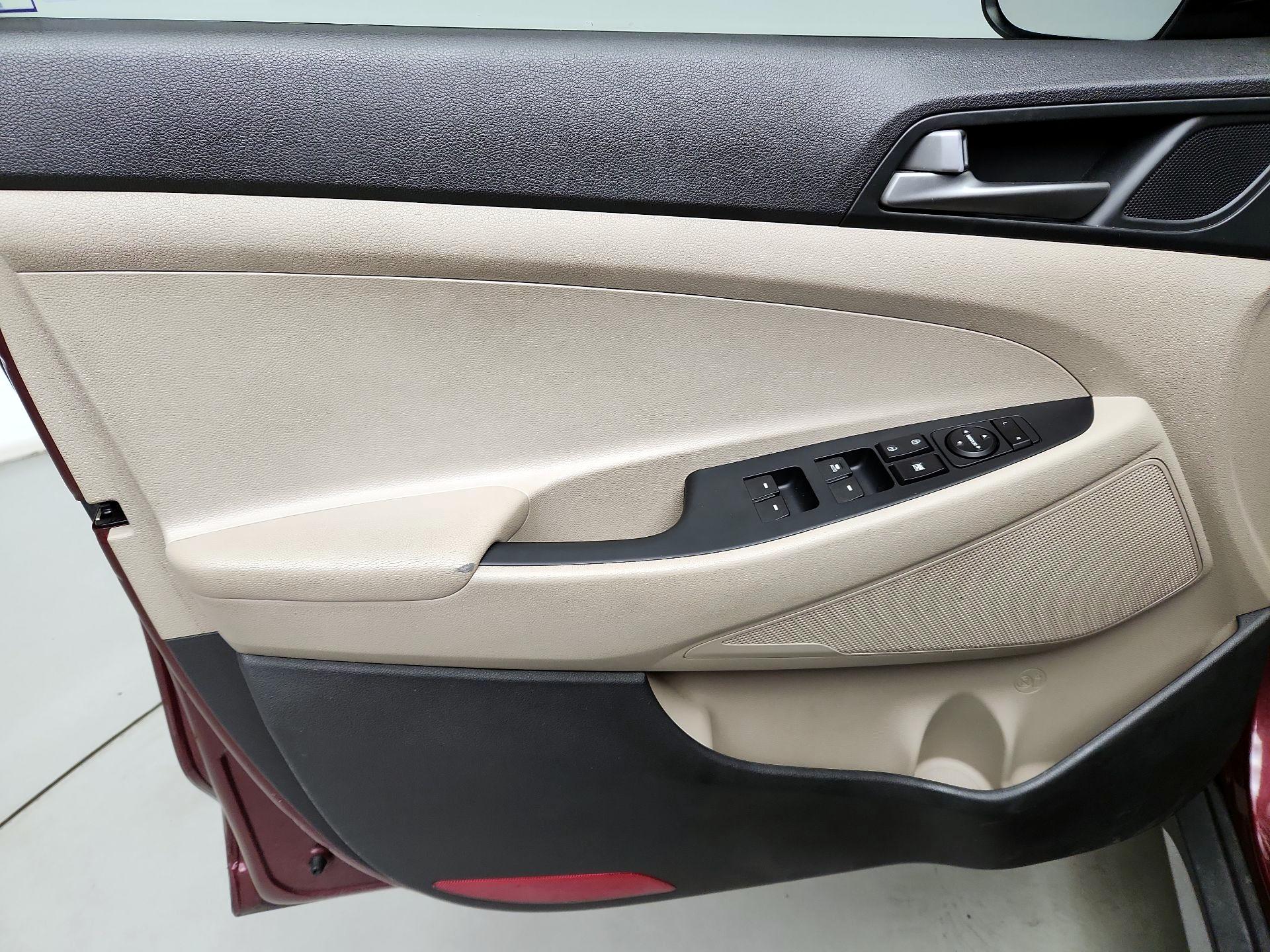 Thumbnail: 2018 Hyundai Tucson - 12