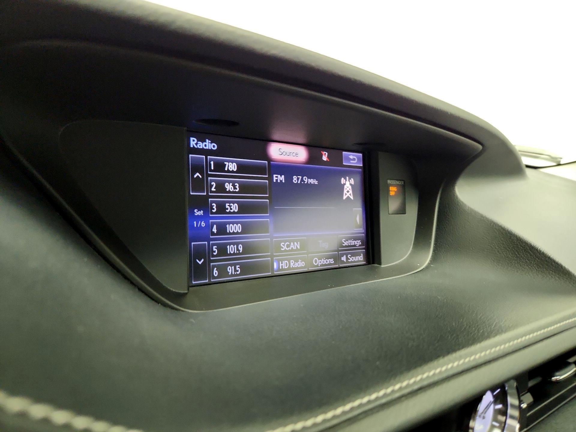 Thumbnail: 2016 Lexus ES - 16