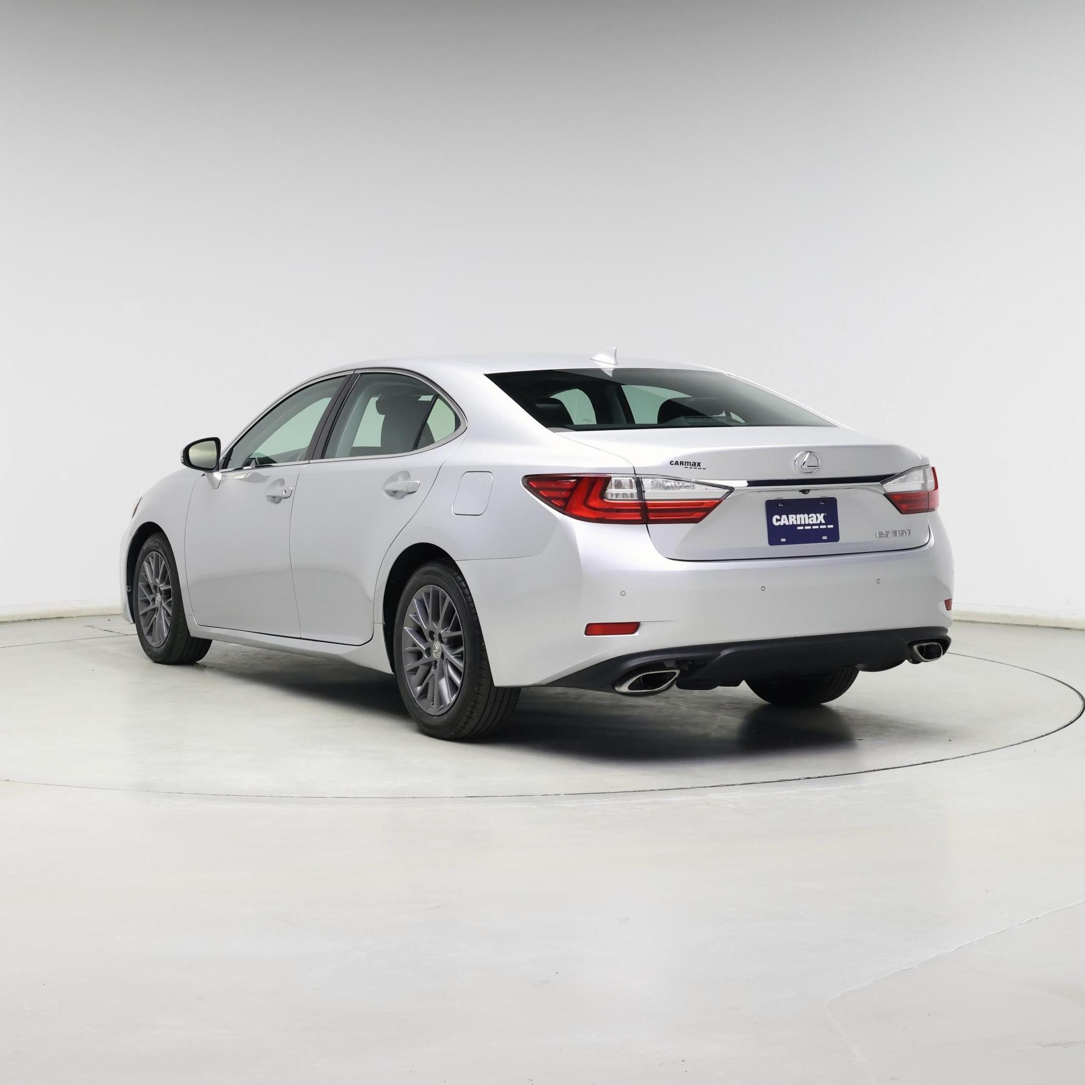 Thumbnail: 2016 Lexus ES - 2
