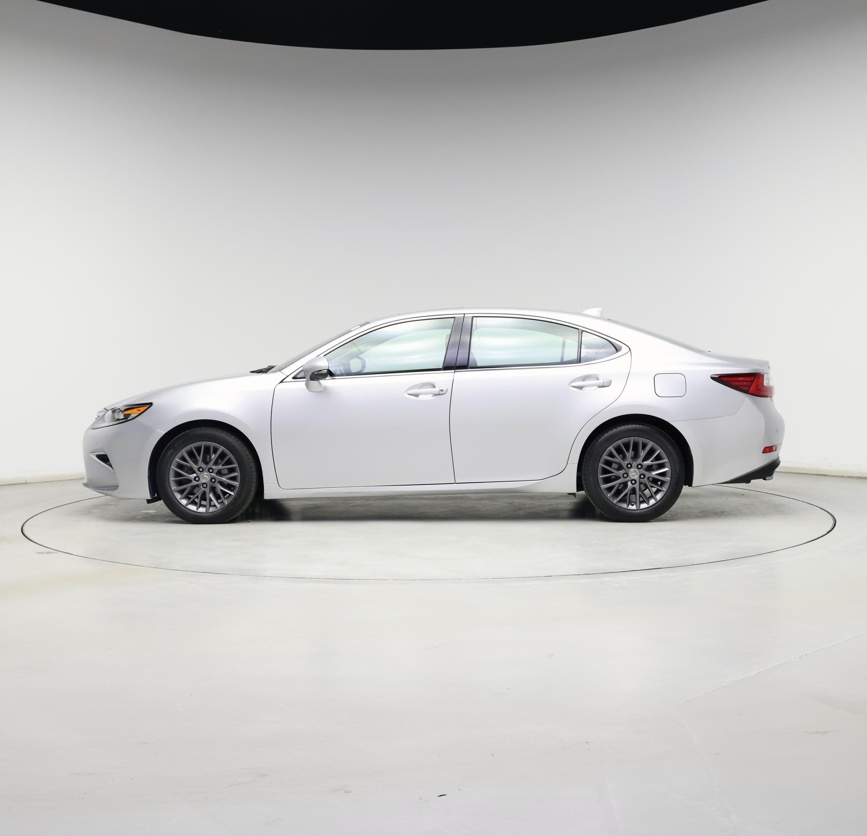 Thumbnail: 2016 Lexus ES - 3