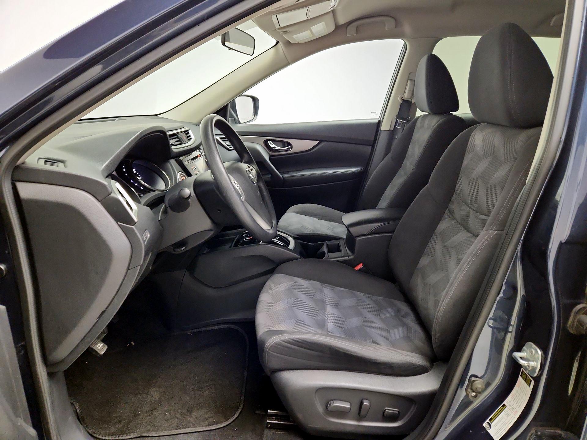 Thumbnail: 2016 Nissan Rogue - 11