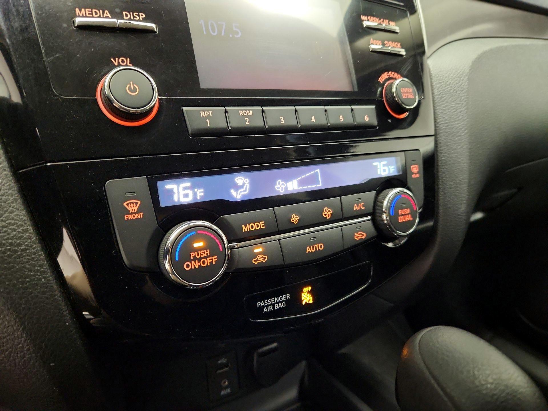 Thumbnail: 2016 Nissan Rogue - 16