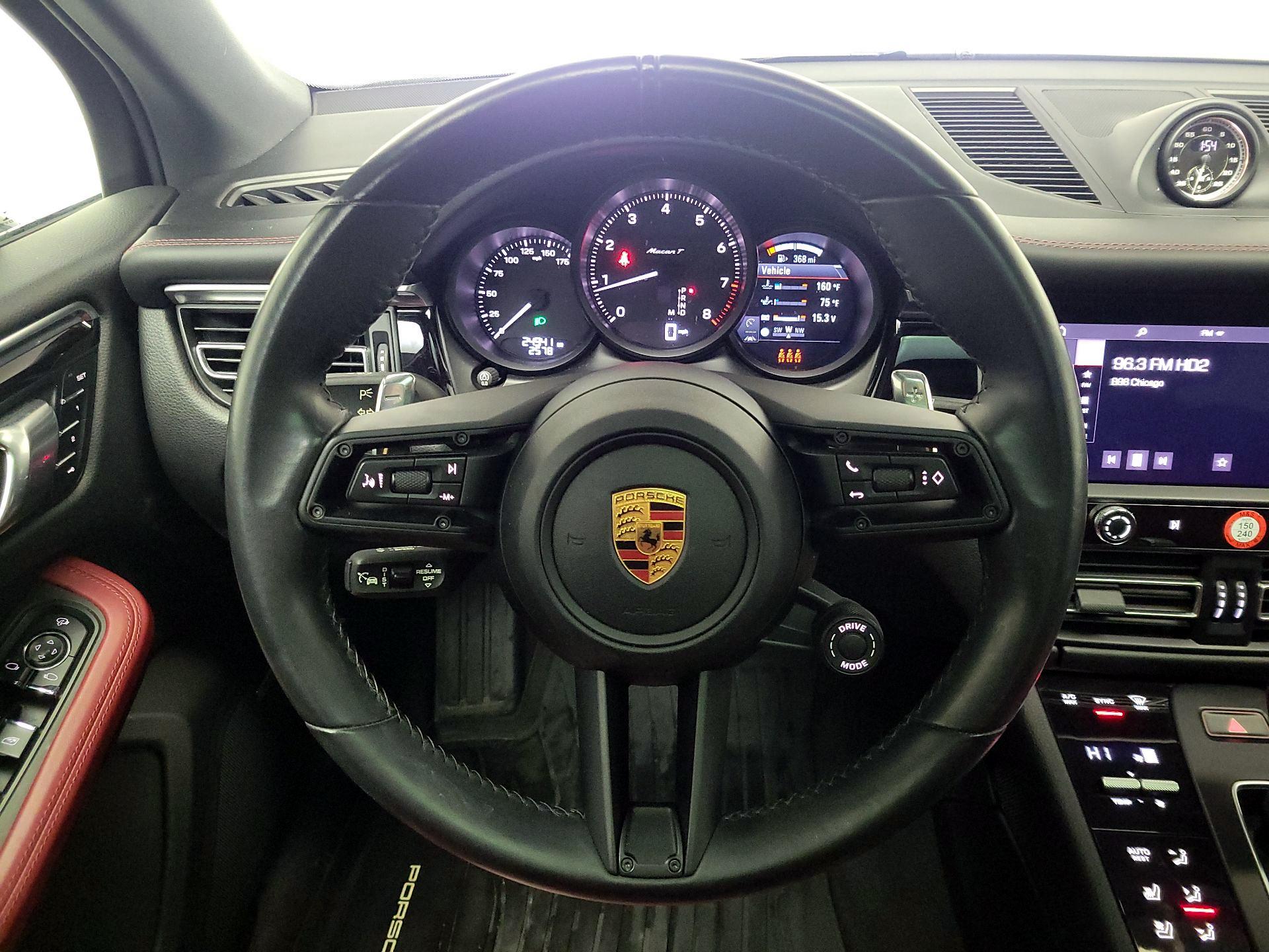 Thumbnail: 2023 Porsche Macan - 10