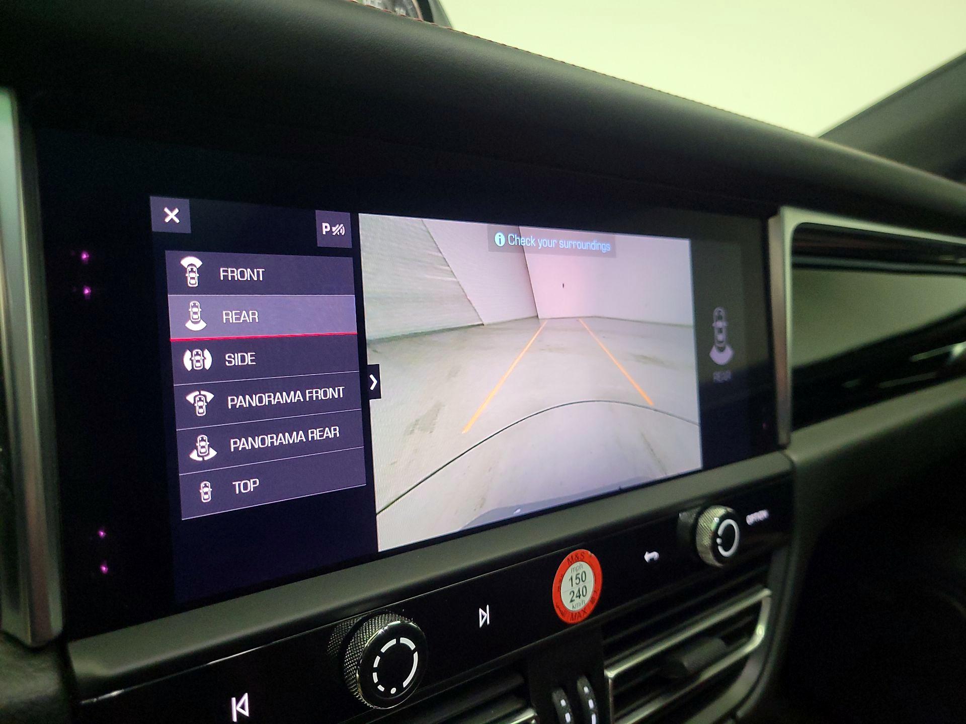 Thumbnail: 2023 Porsche Macan - 15