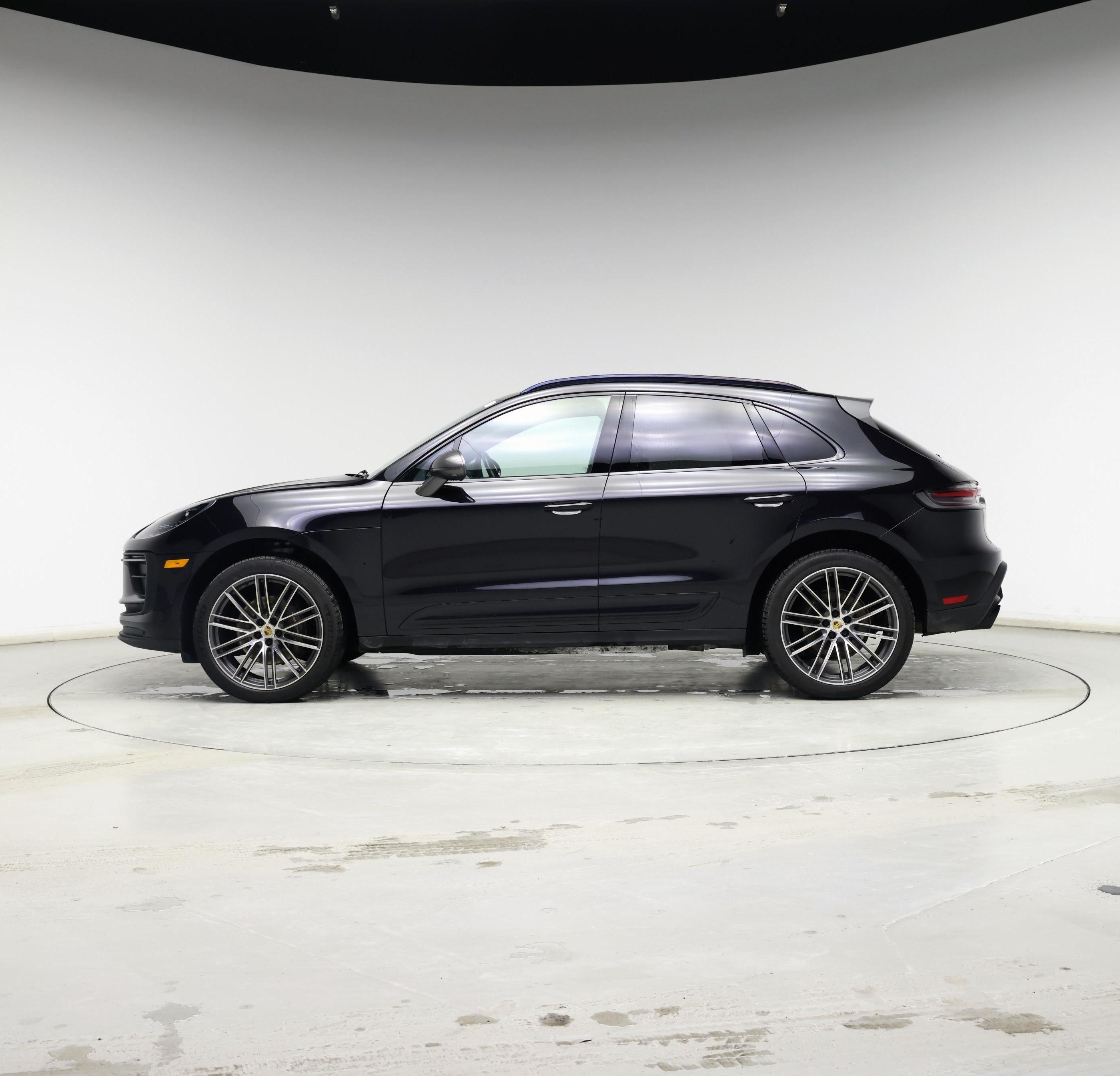 Thumbnail: 2023 Porsche Macan - 3