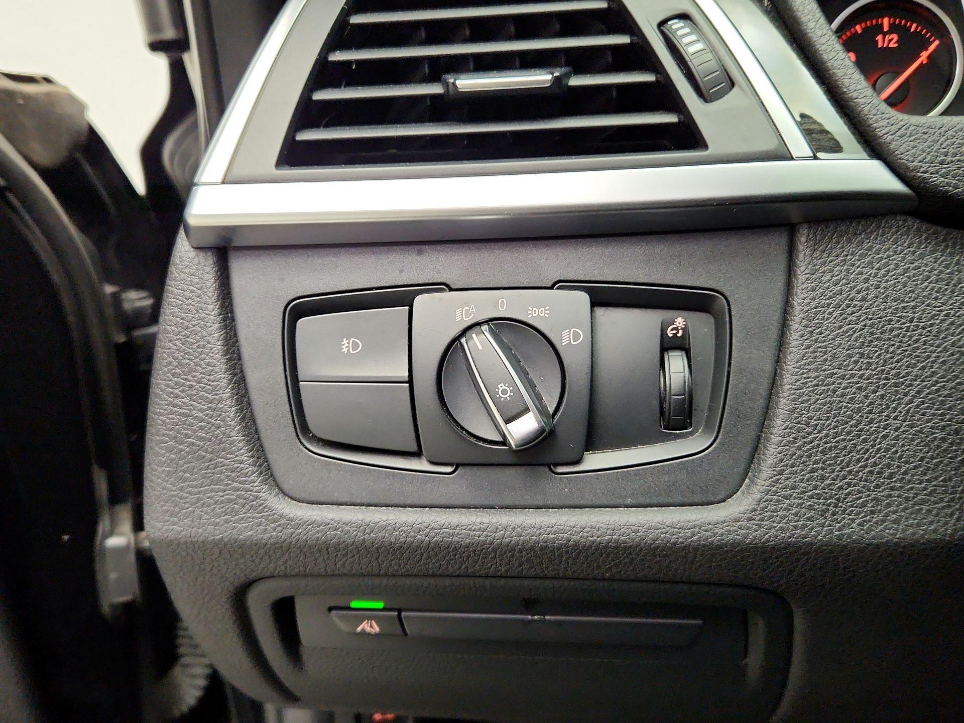 Thumbnail: 2018 BMW 3 Series - 13