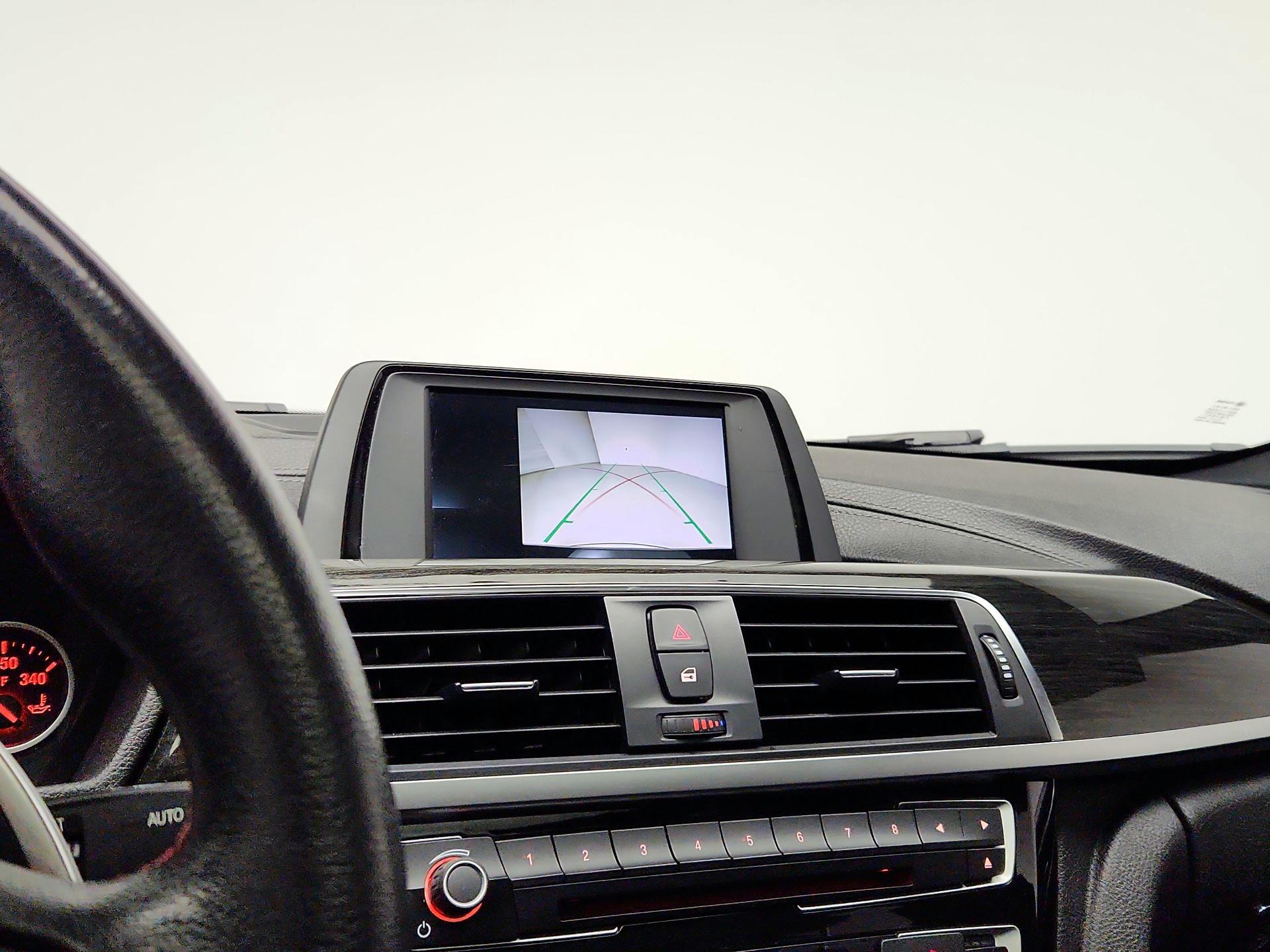 Thumbnail: 2018 BMW 3 Series - 14