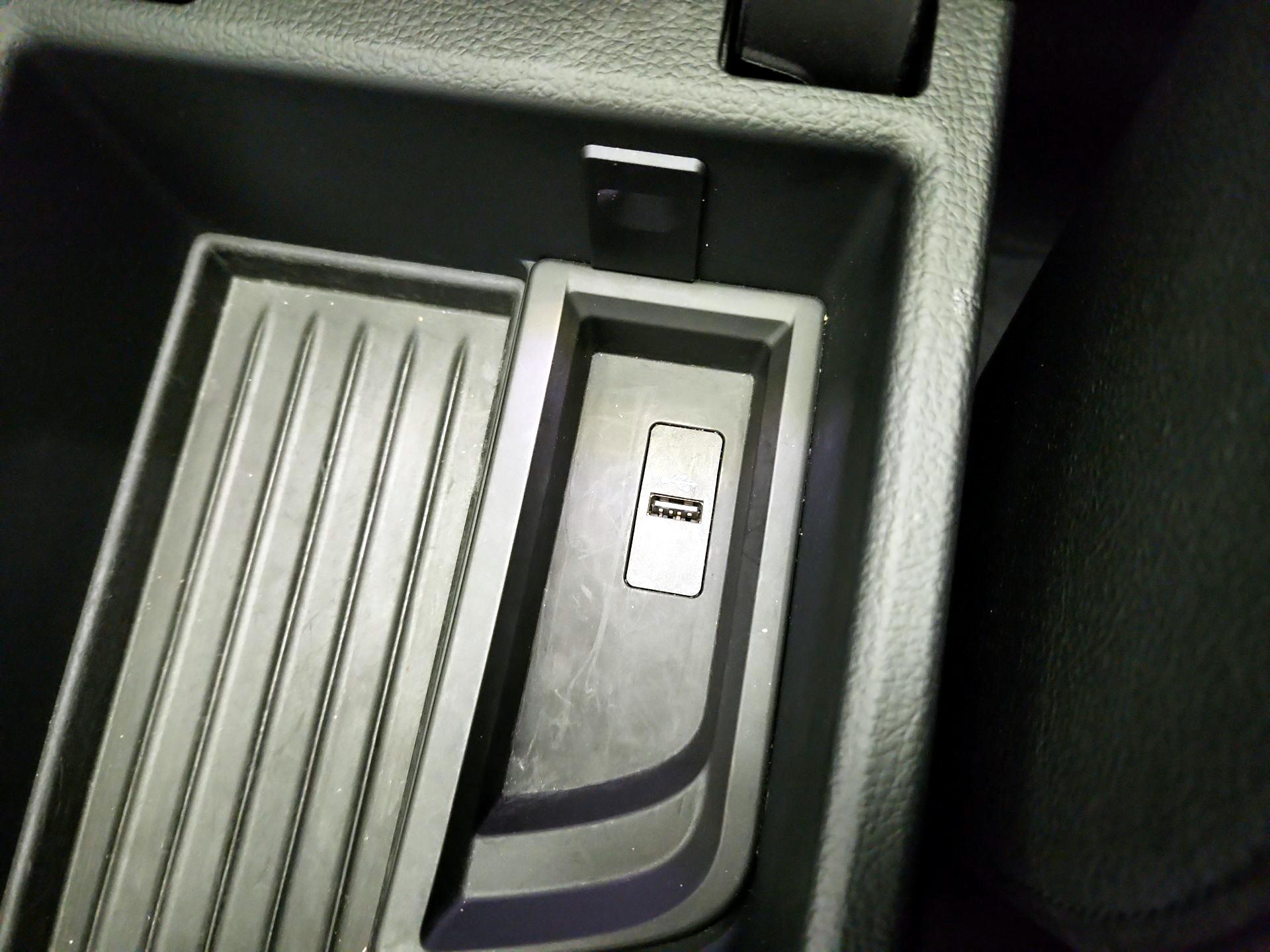 Thumbnail: 2018 BMW 3 Series - 18