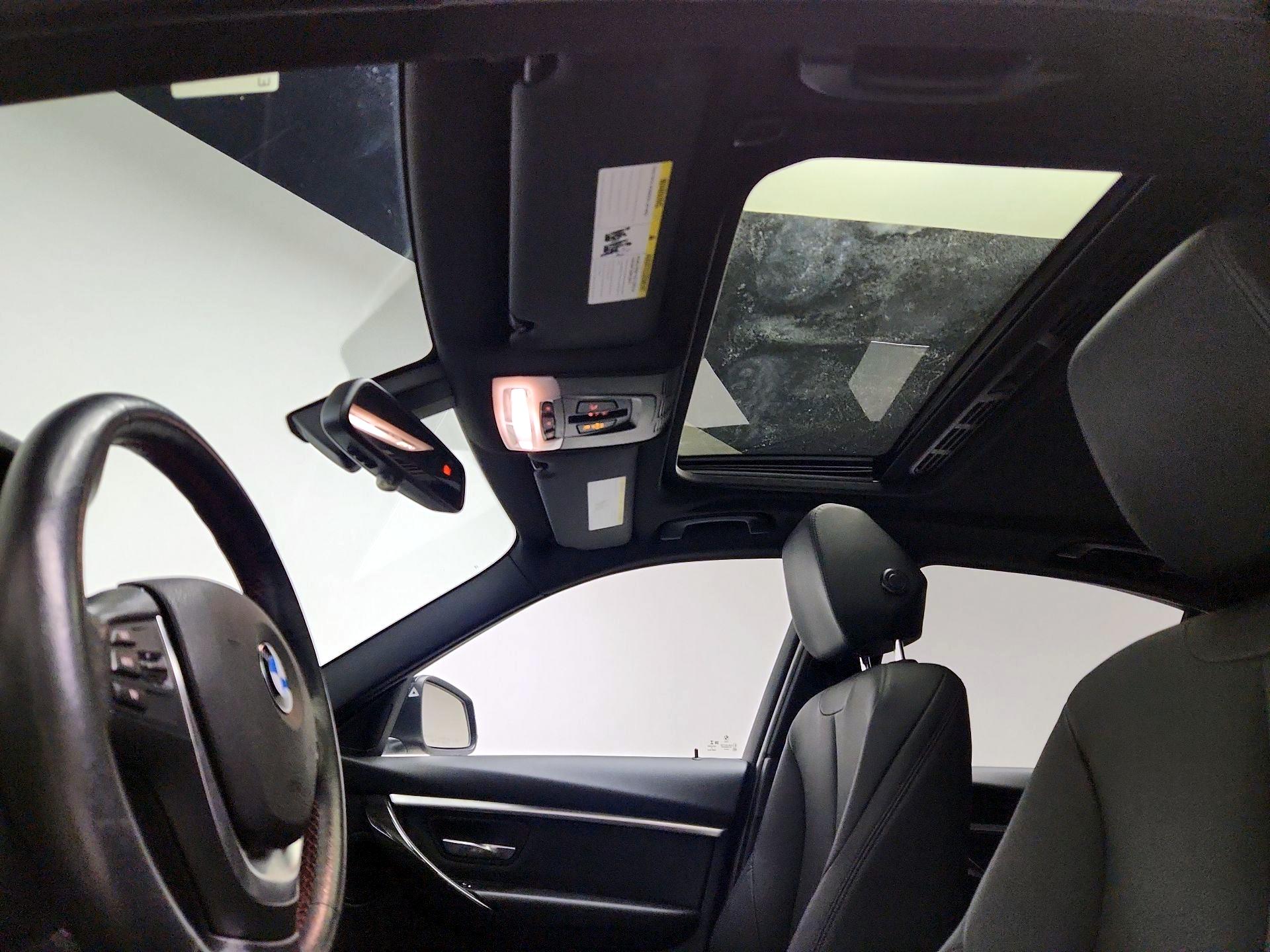 Thumbnail: 2018 BMW 3 Series - 19