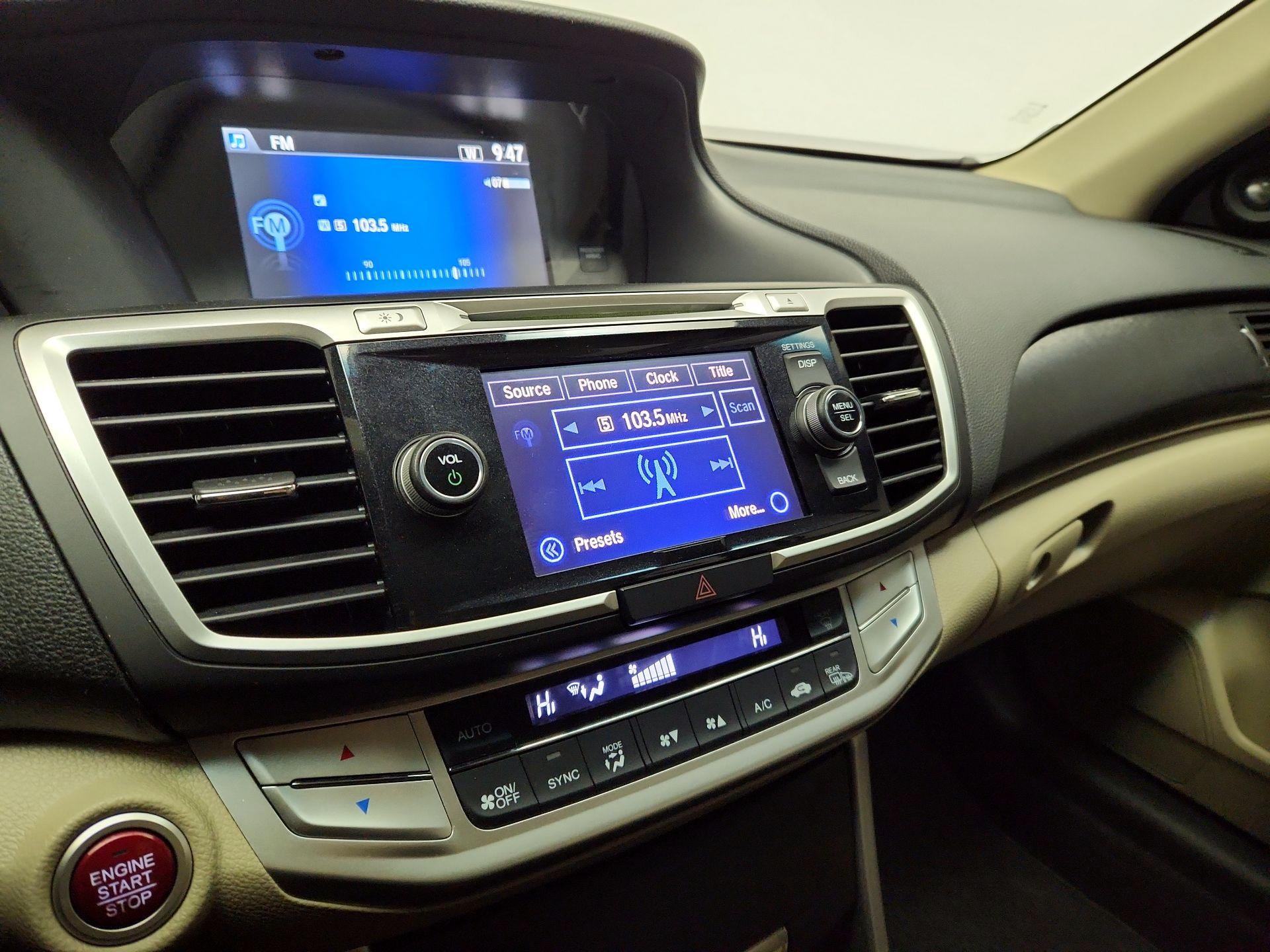 Thumbnail: 2015 Honda Accord - 15