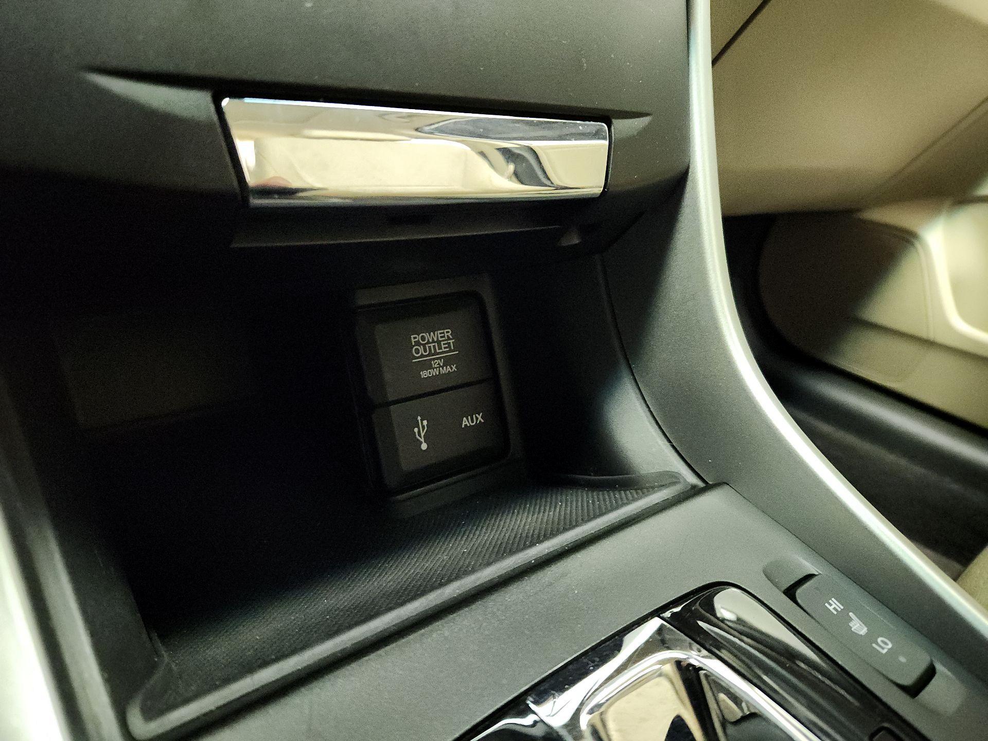 Thumbnail: 2015 Honda Accord - 18