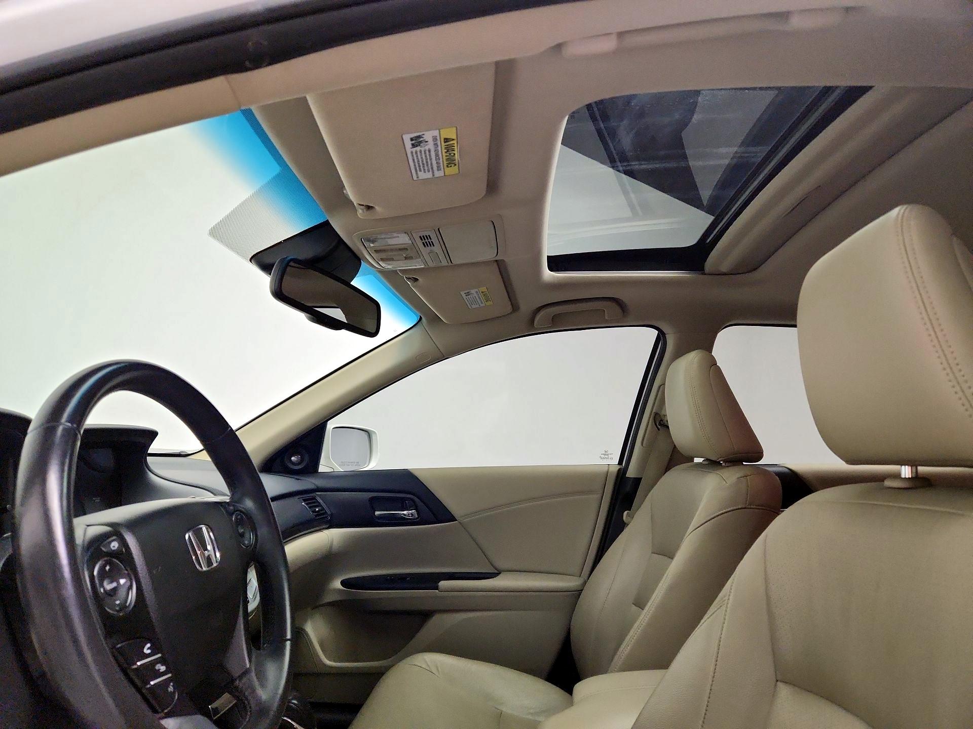 Thumbnail: 2015 Honda Accord - 19