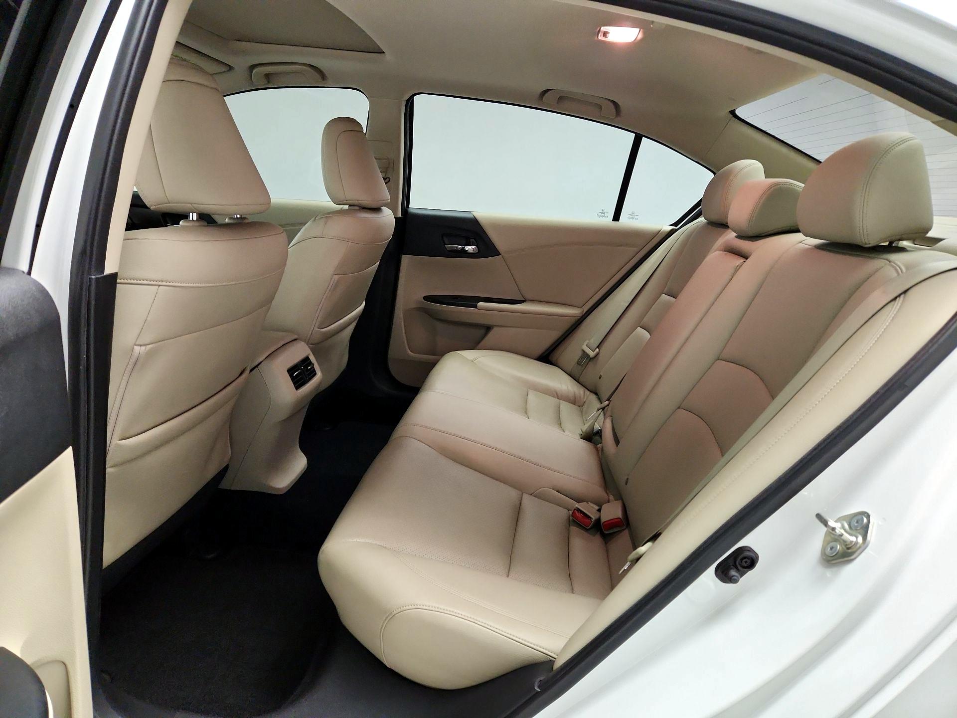 Thumbnail: 2015 Honda Accord - 20