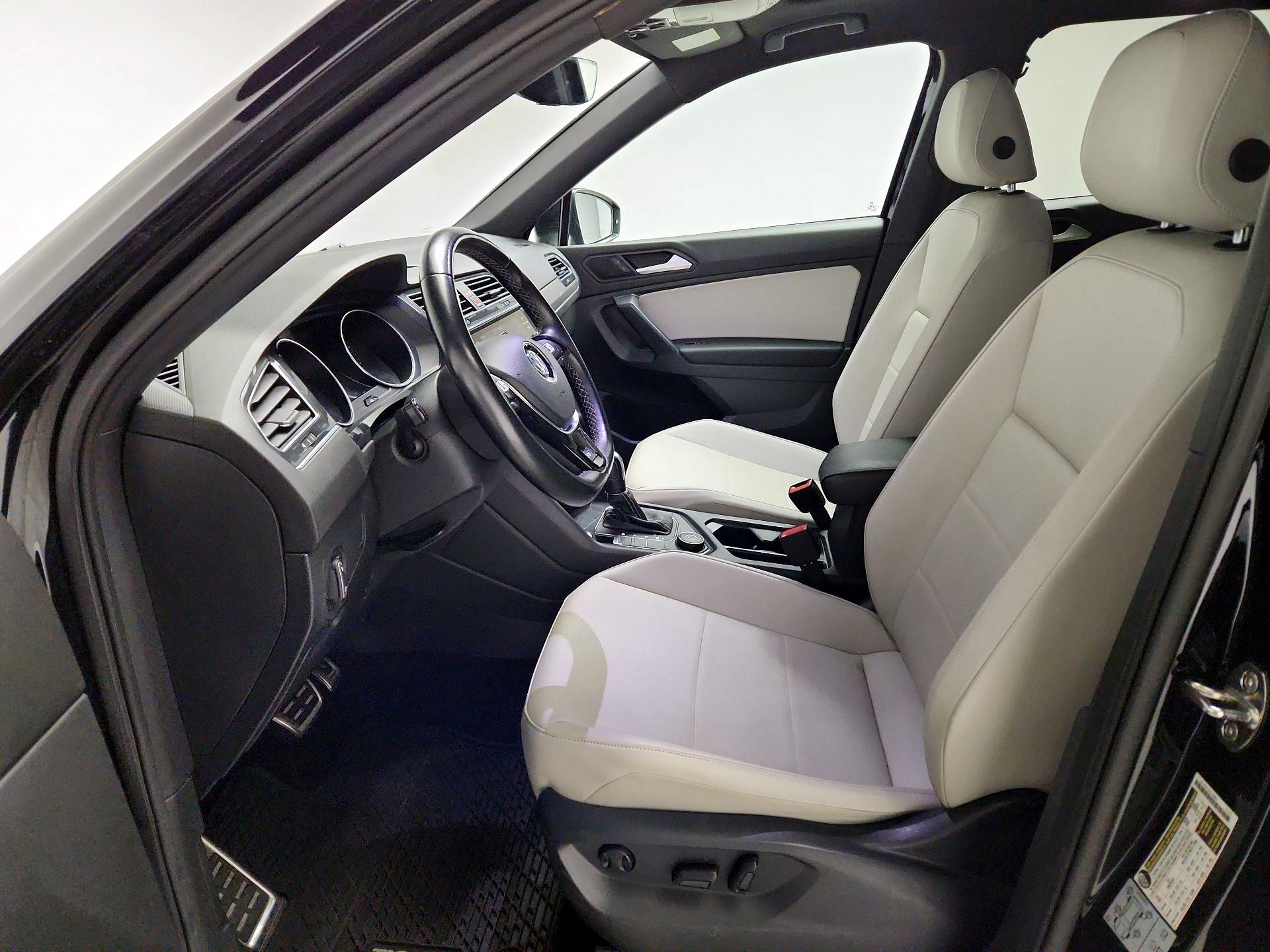 Thumbnail: 2021 Volkswagen Tiguan - 11