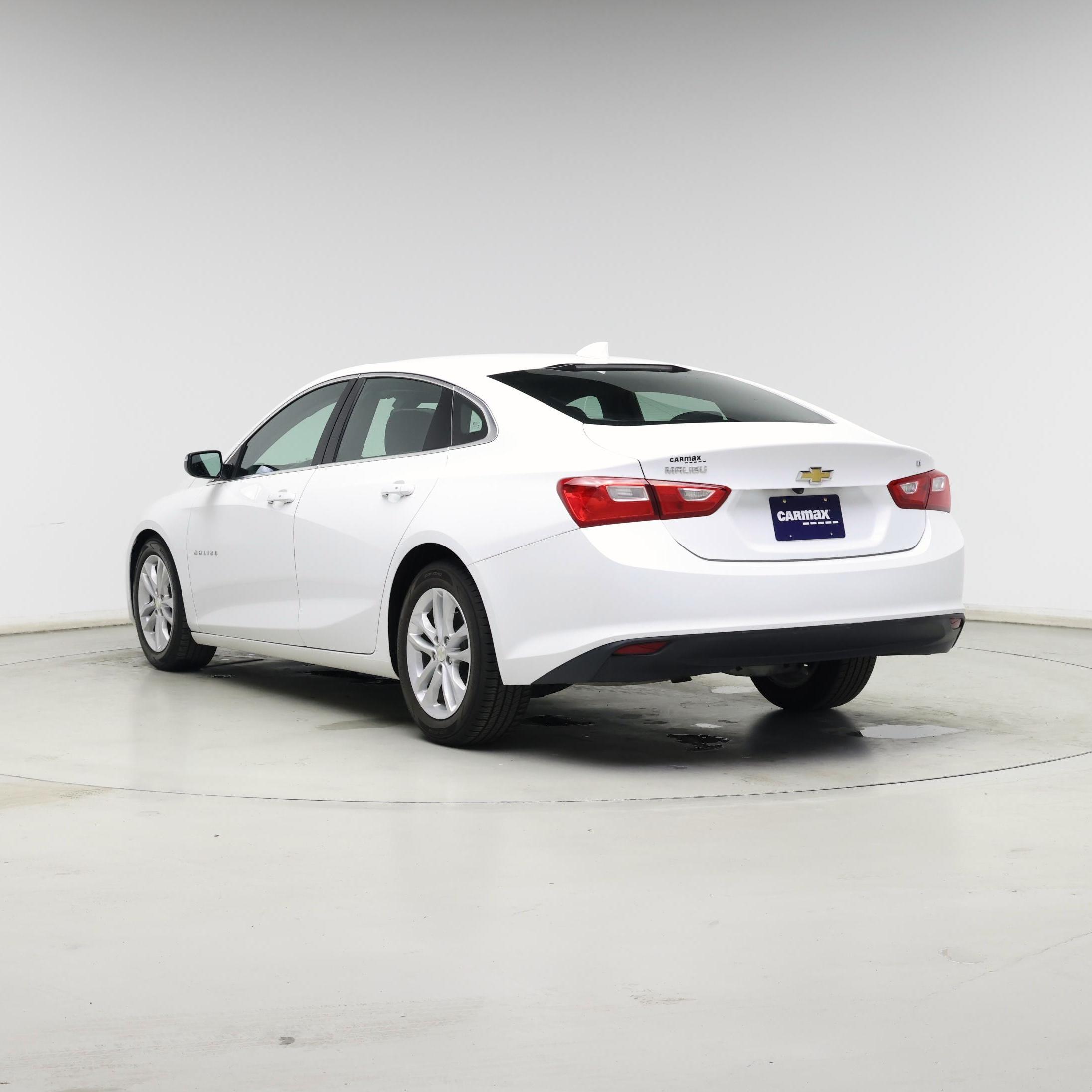 Thumbnail: 2017 Chevrolet Malibu - 2
