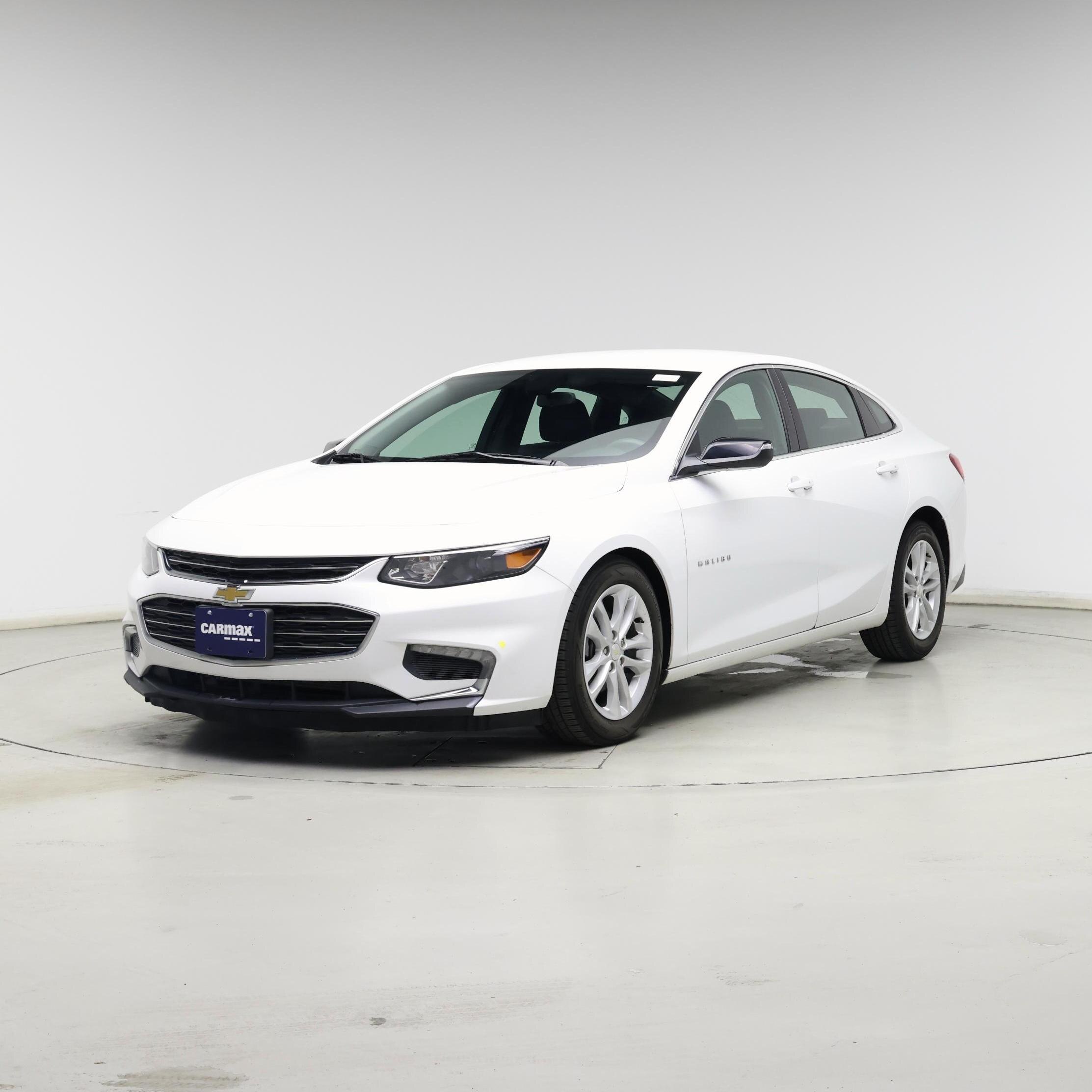 Thumbnail: 2017 Chevrolet Malibu - 4
