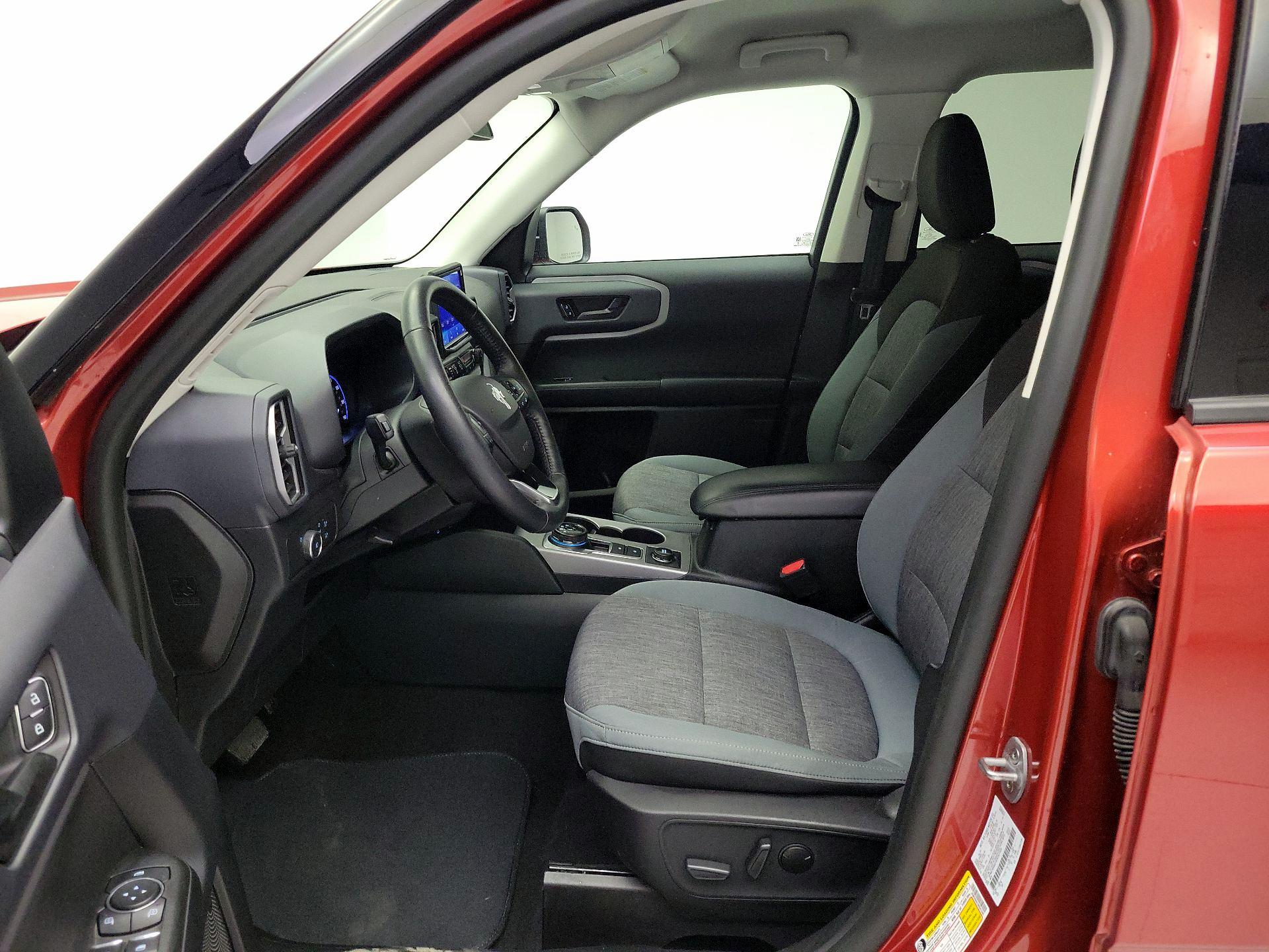 Thumbnail: 2022 Ford Bronco Sport - 11