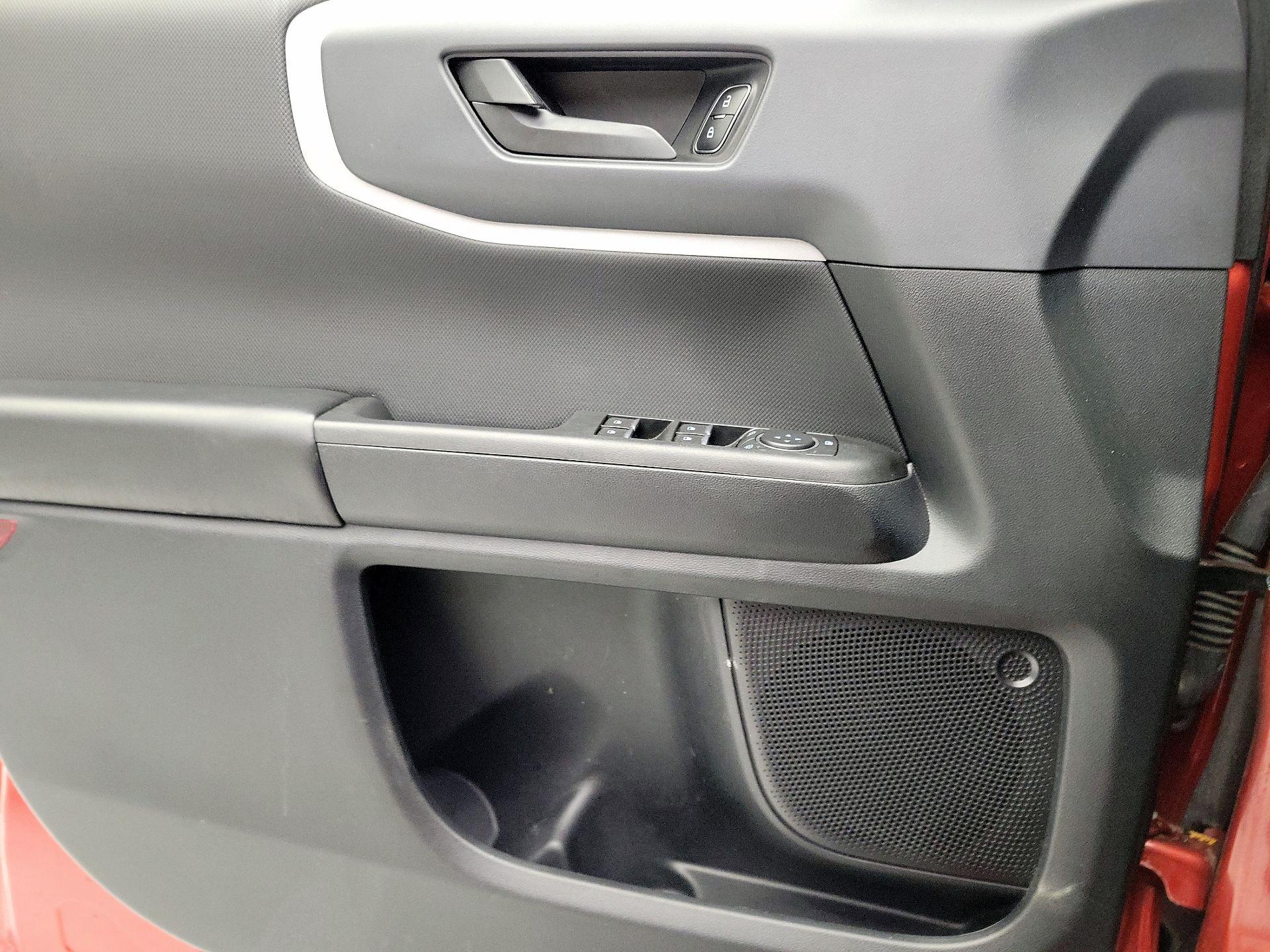 Thumbnail: 2022 Ford Bronco Sport - 12