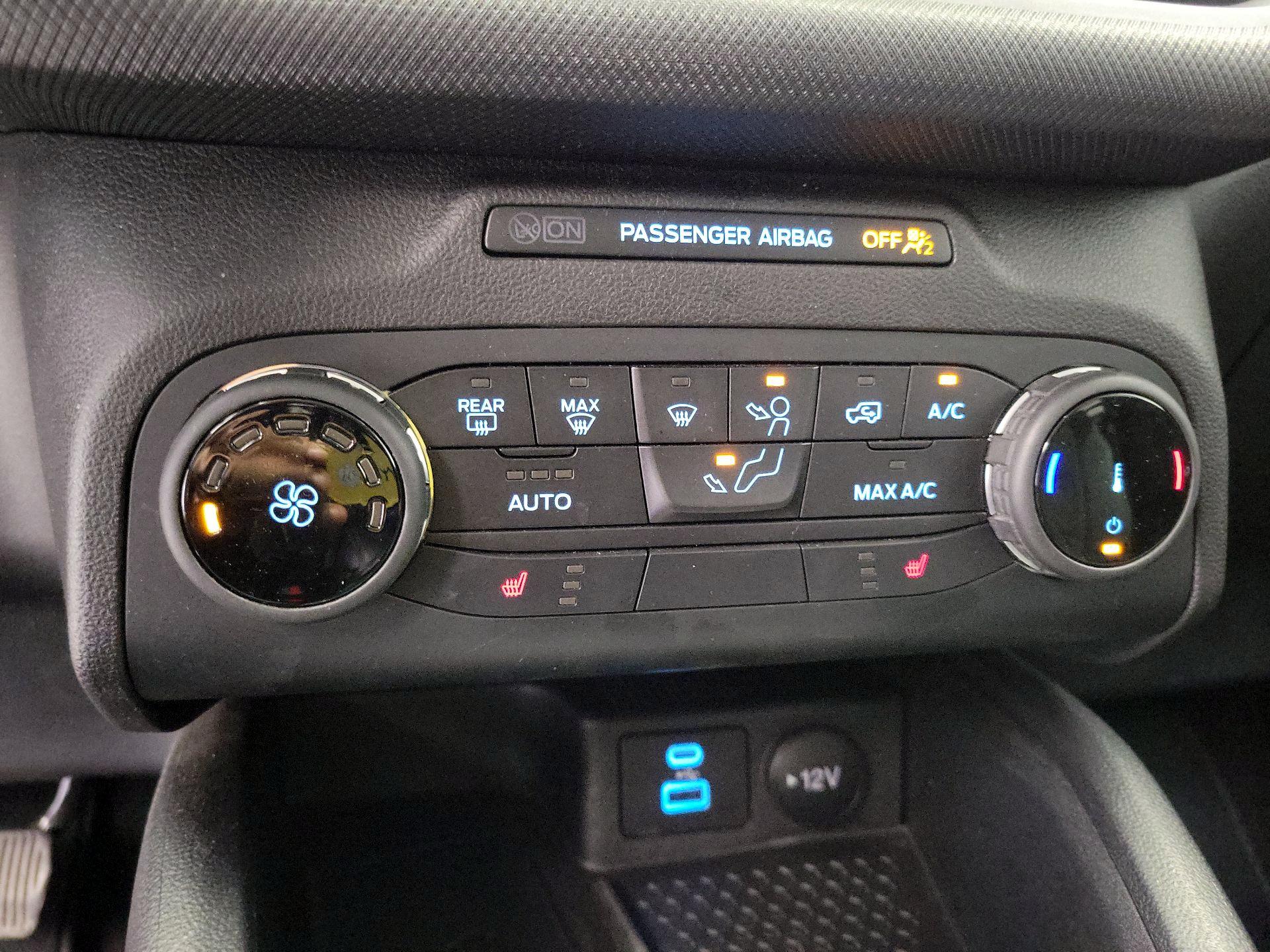 Thumbnail: 2022 Ford Bronco Sport - 15