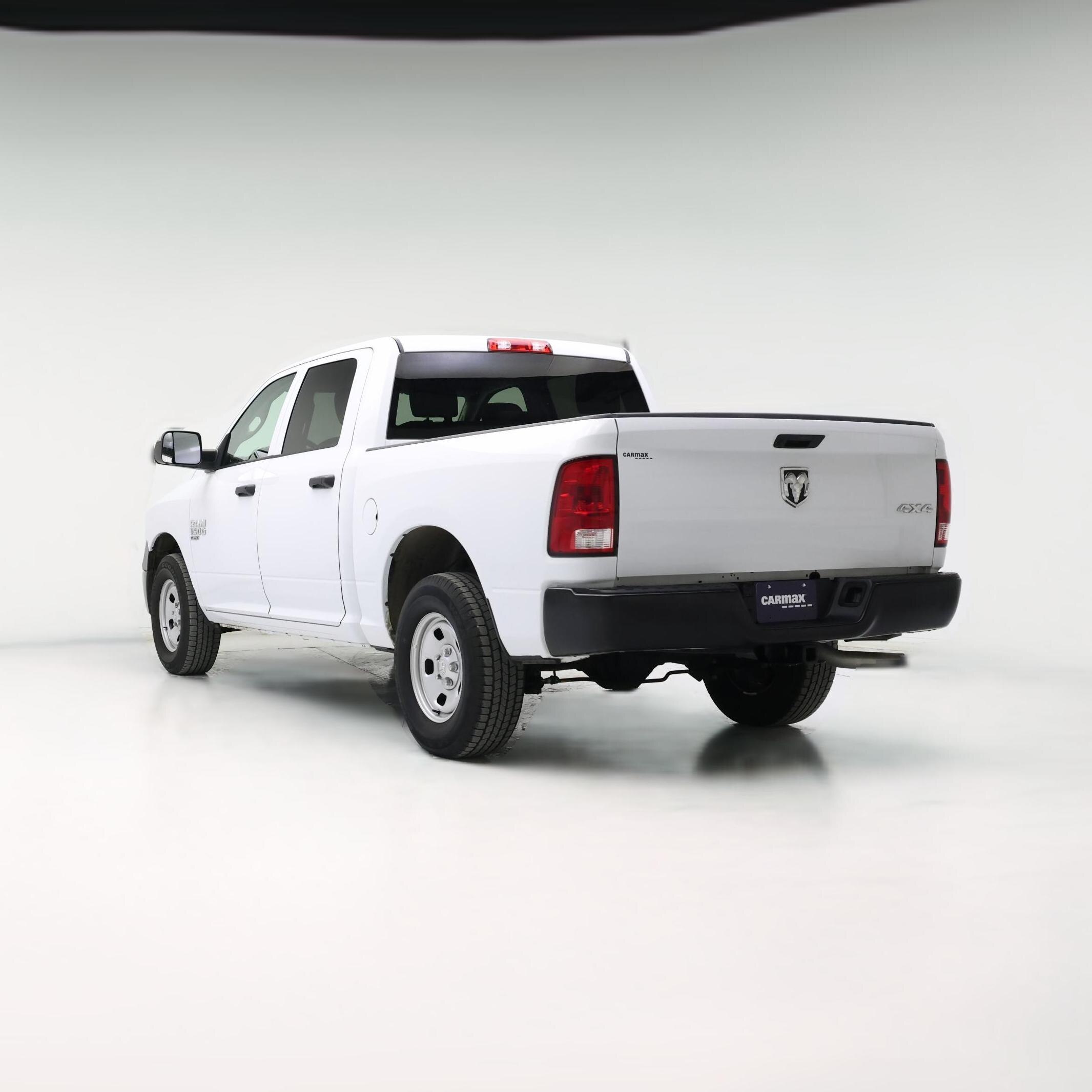 Thumbnail: 2022 RAM 1500 Classic - 1