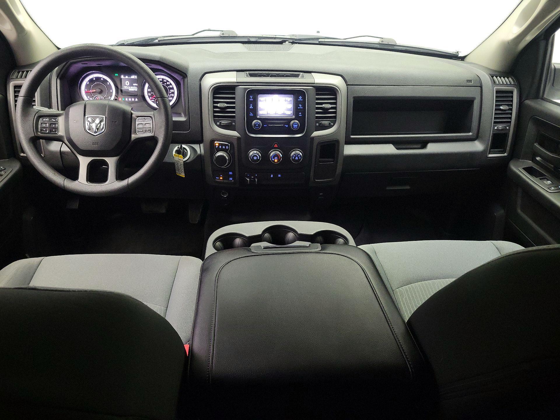 Thumbnail: 2022 RAM 1500 Classic - 9